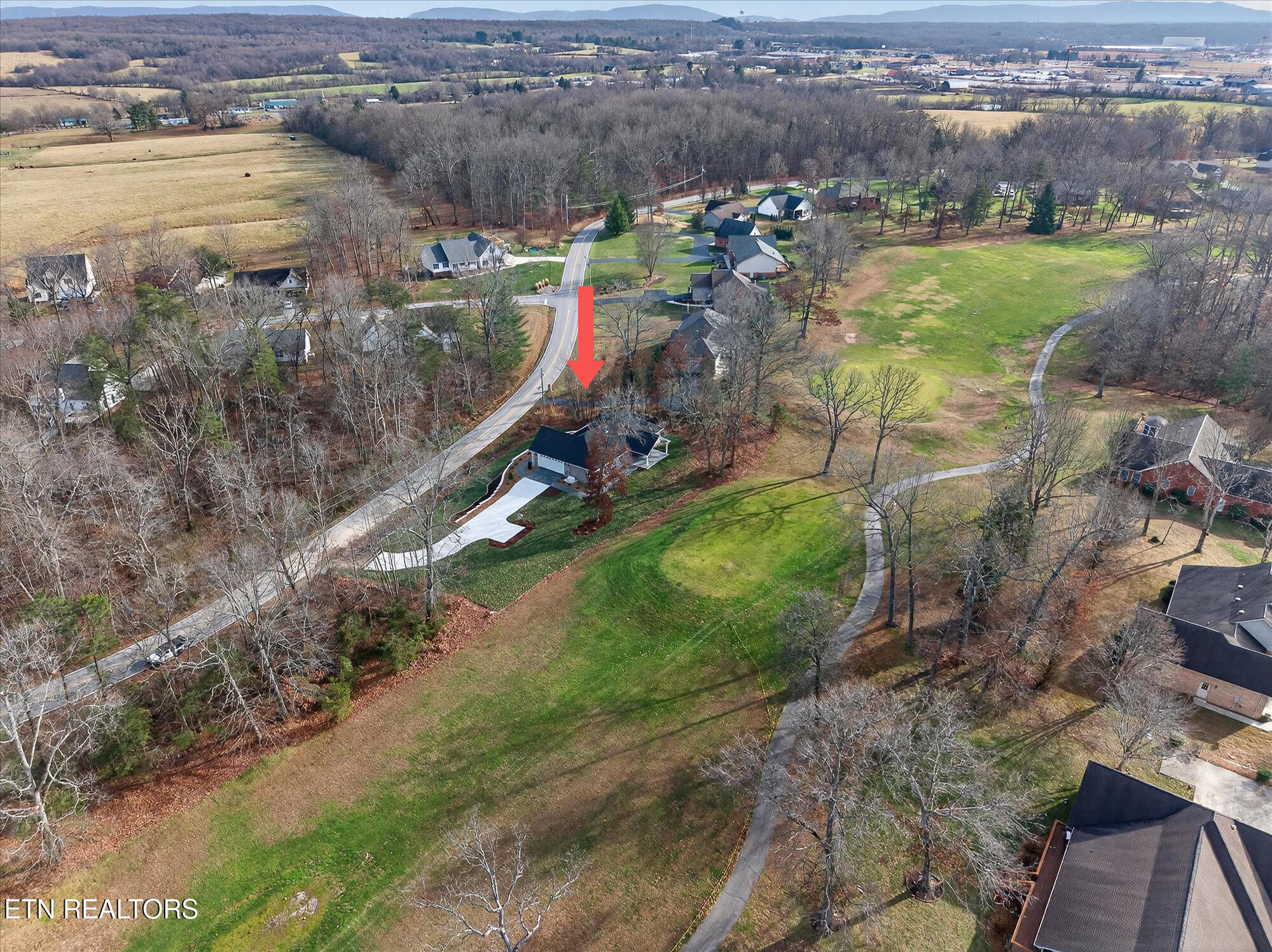 941 E Deer Creek Drive Crossville TN 38571
