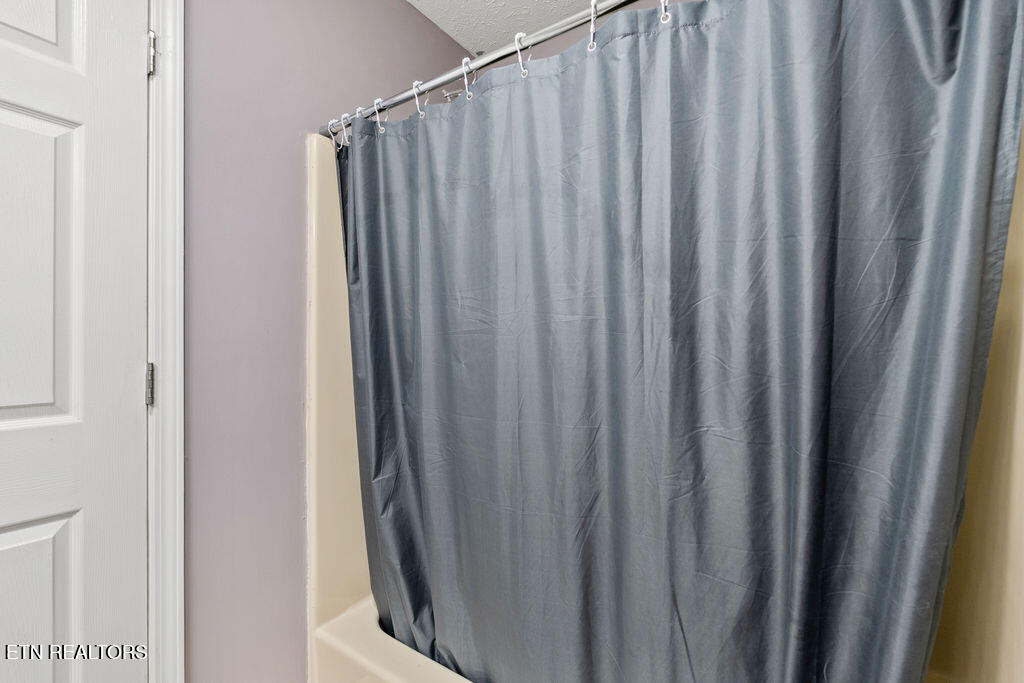 250 Mcdeerman Road Jacksboro TN 37757