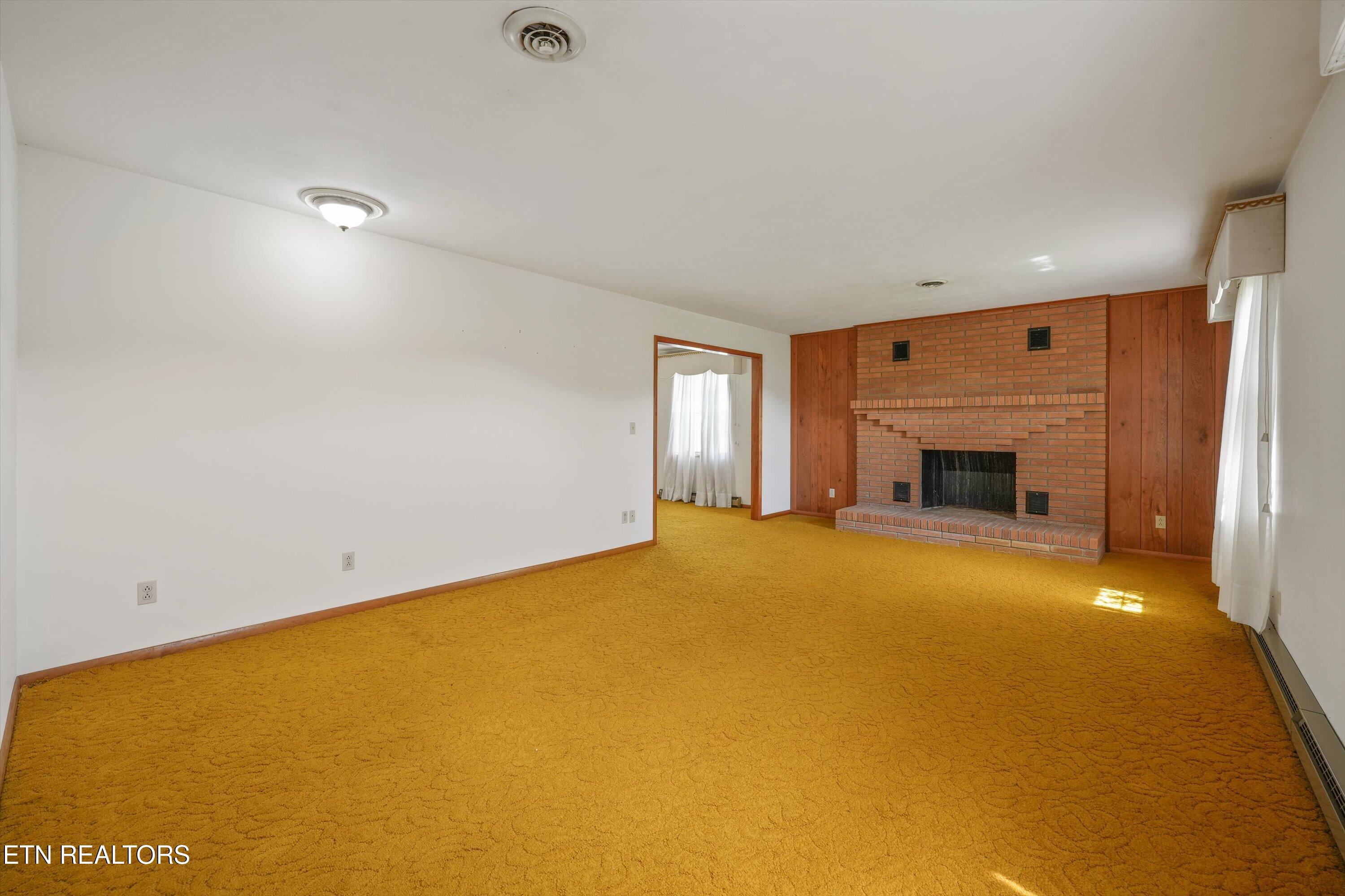 2783 Rutledge Pike Blaine TN 37709