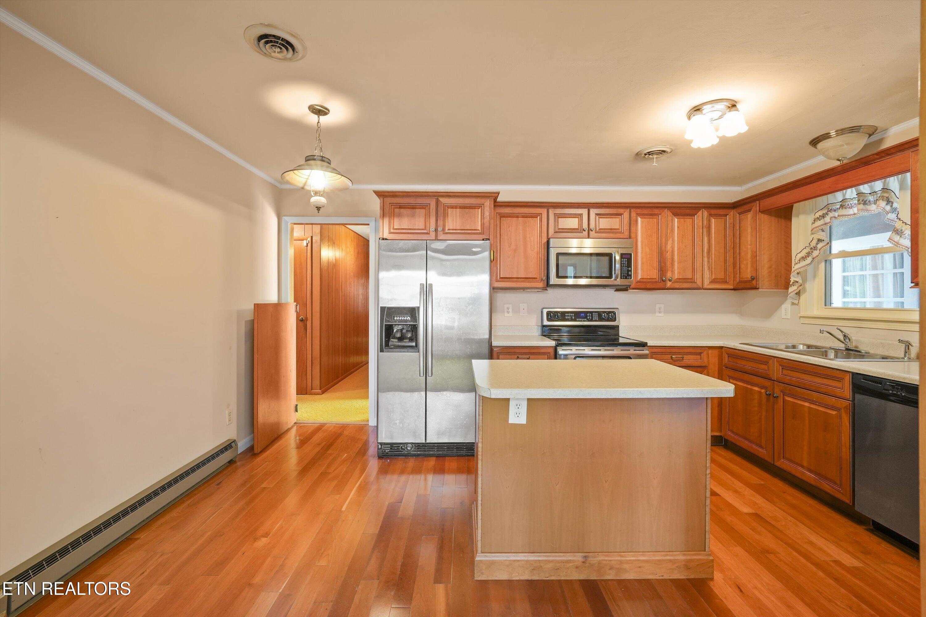 2783 Rutledge Pike Blaine TN 37709