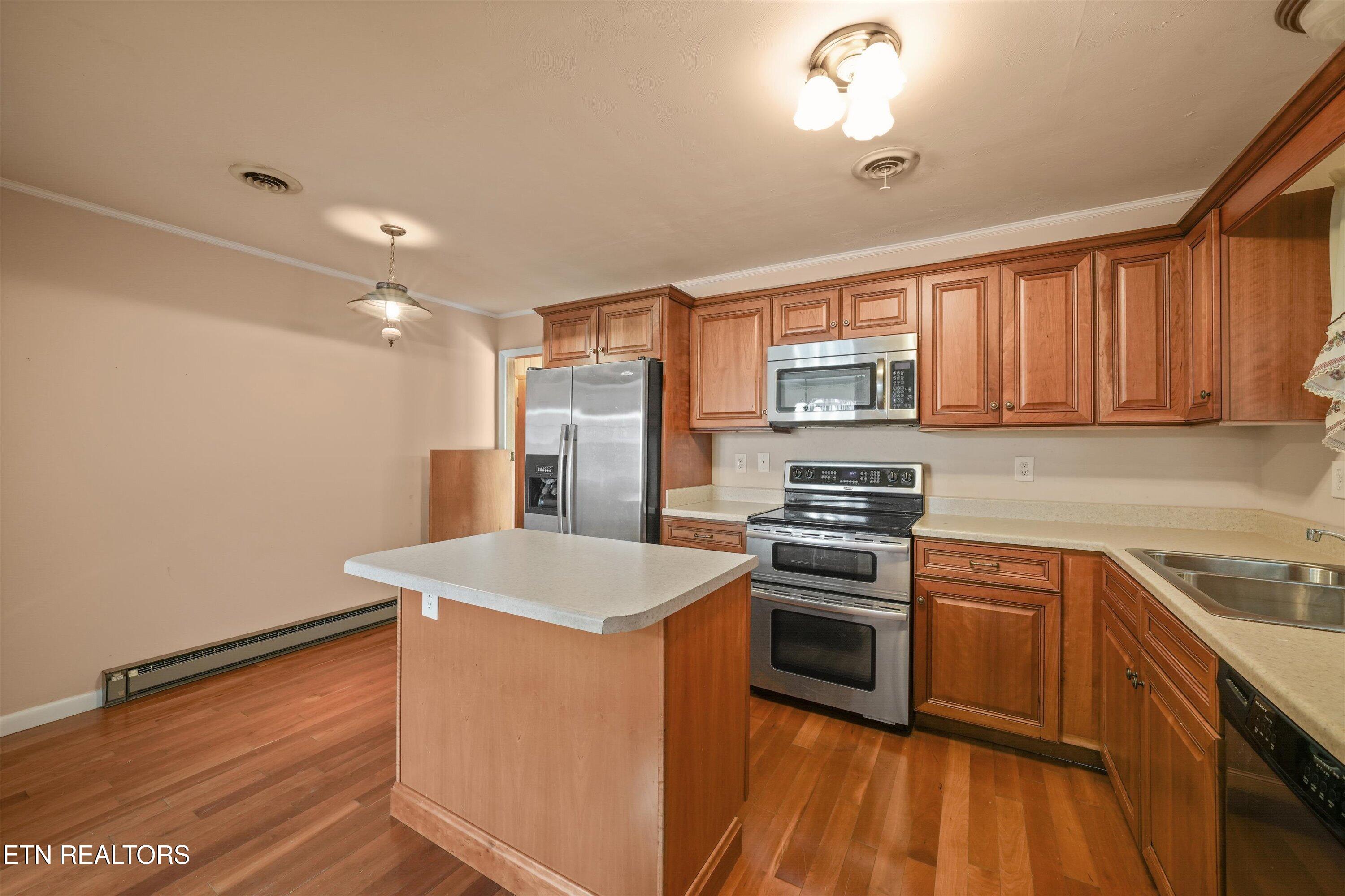 2783 Rutledge Pike Blaine TN 37709
