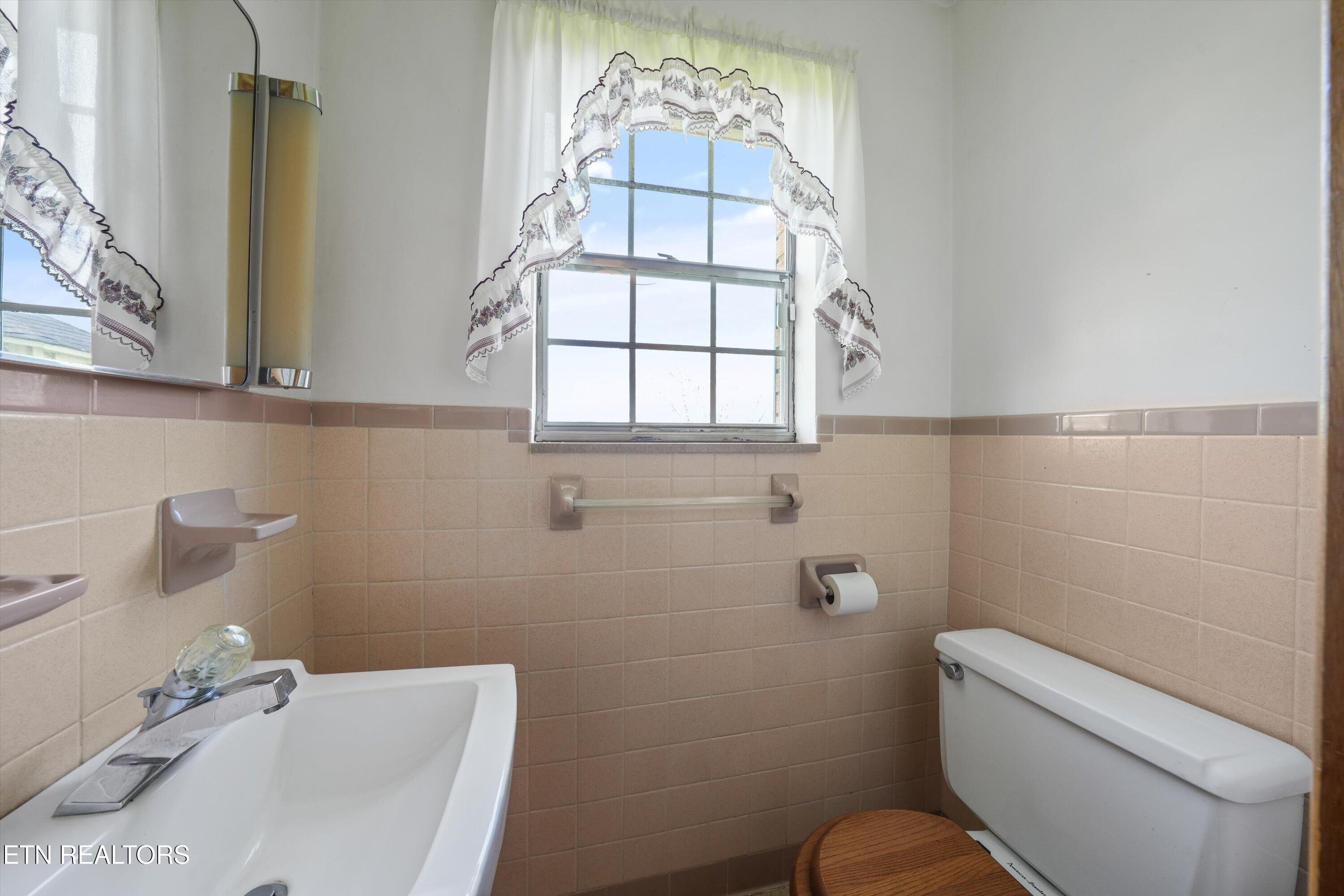 2783 Rutledge Pike Blaine TN 37709