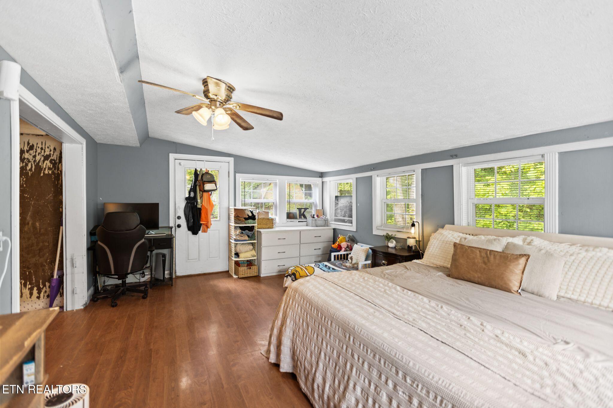 1015 Oakville Lane Sevierville TN 37862