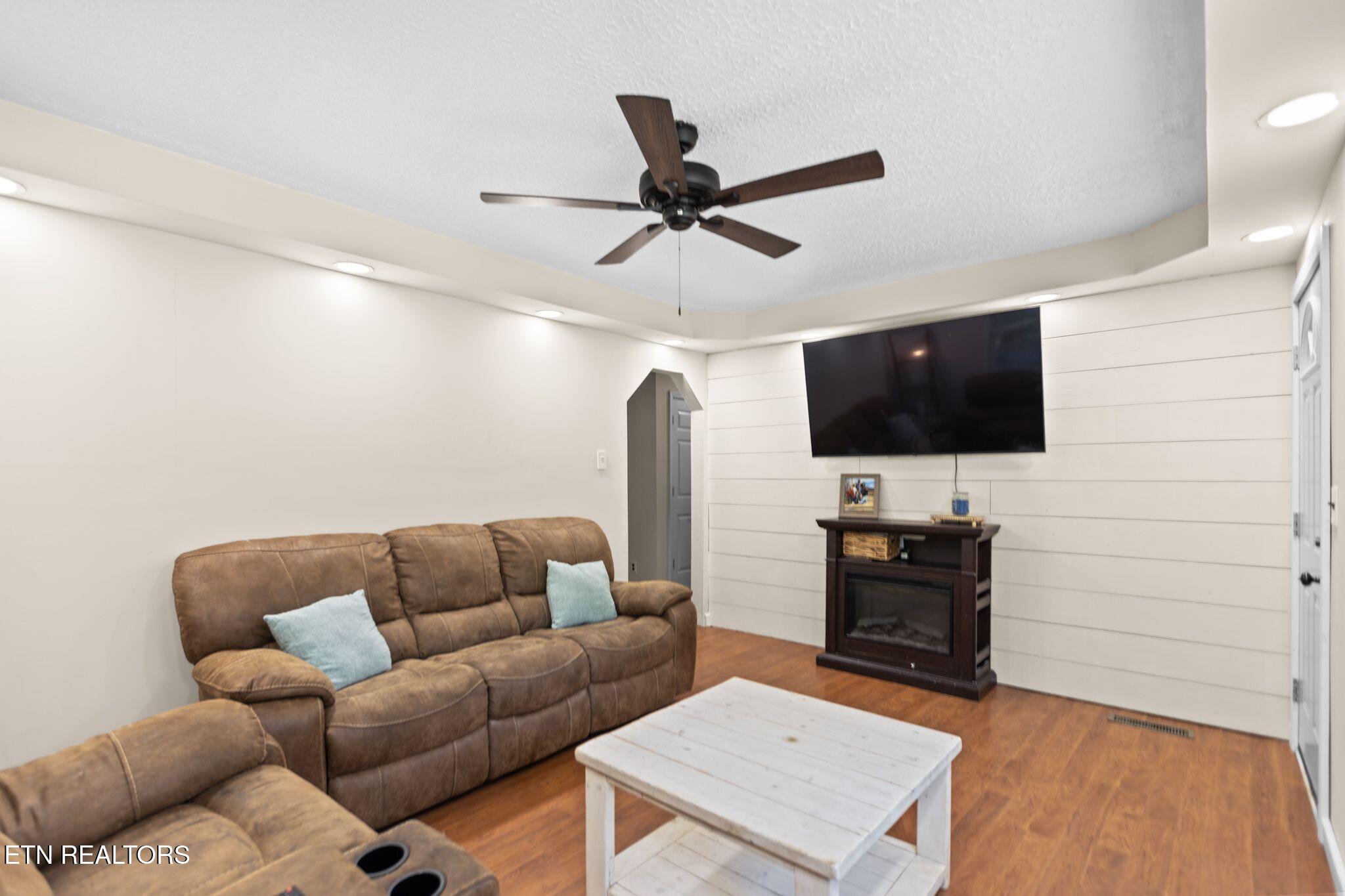 1015 Oakville Lane Sevierville TN 37862