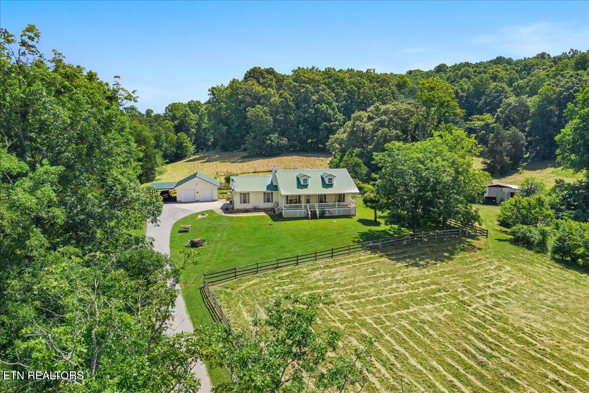 982 Wilson Station Road Englewood TN 37329