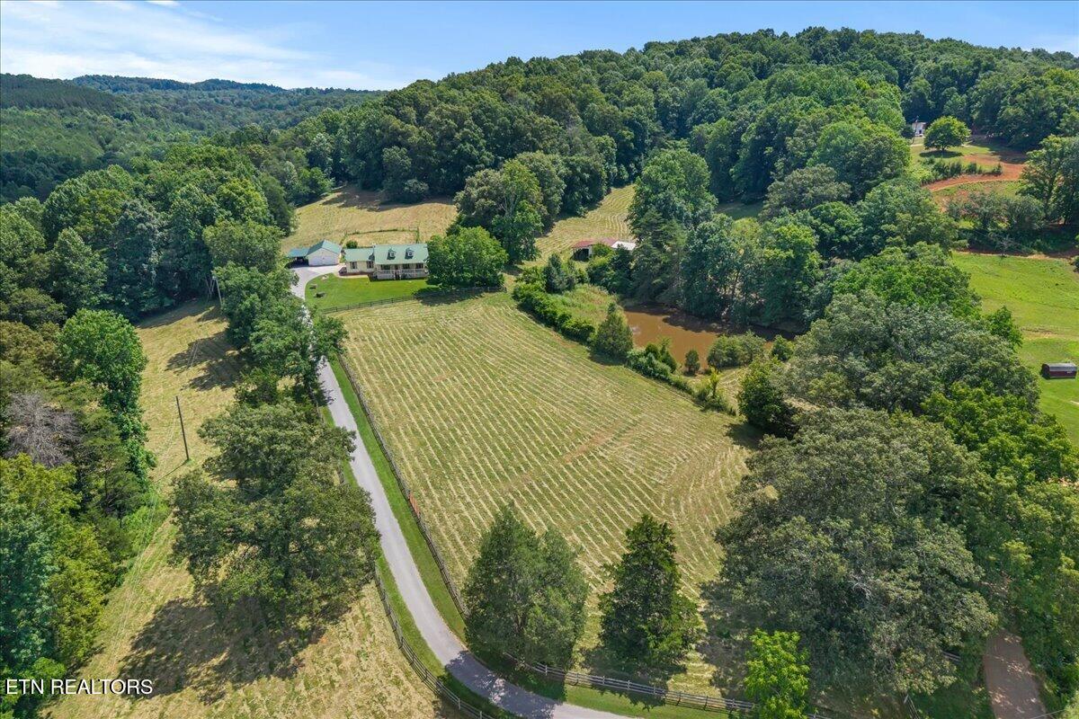 982 Wilson Station Road Englewood TN 37329