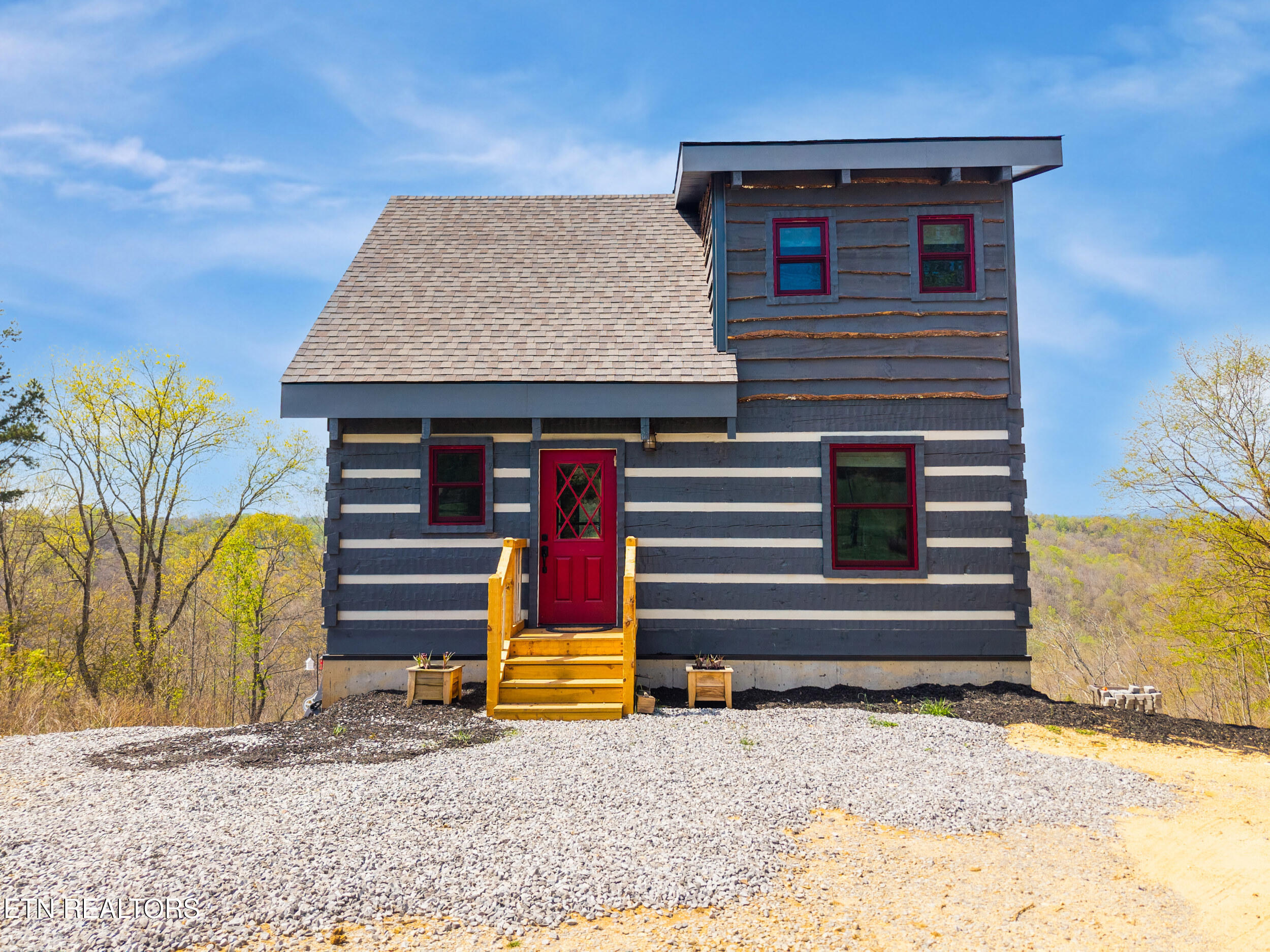 1160 Oak Grove Road Harrogate TN 37752