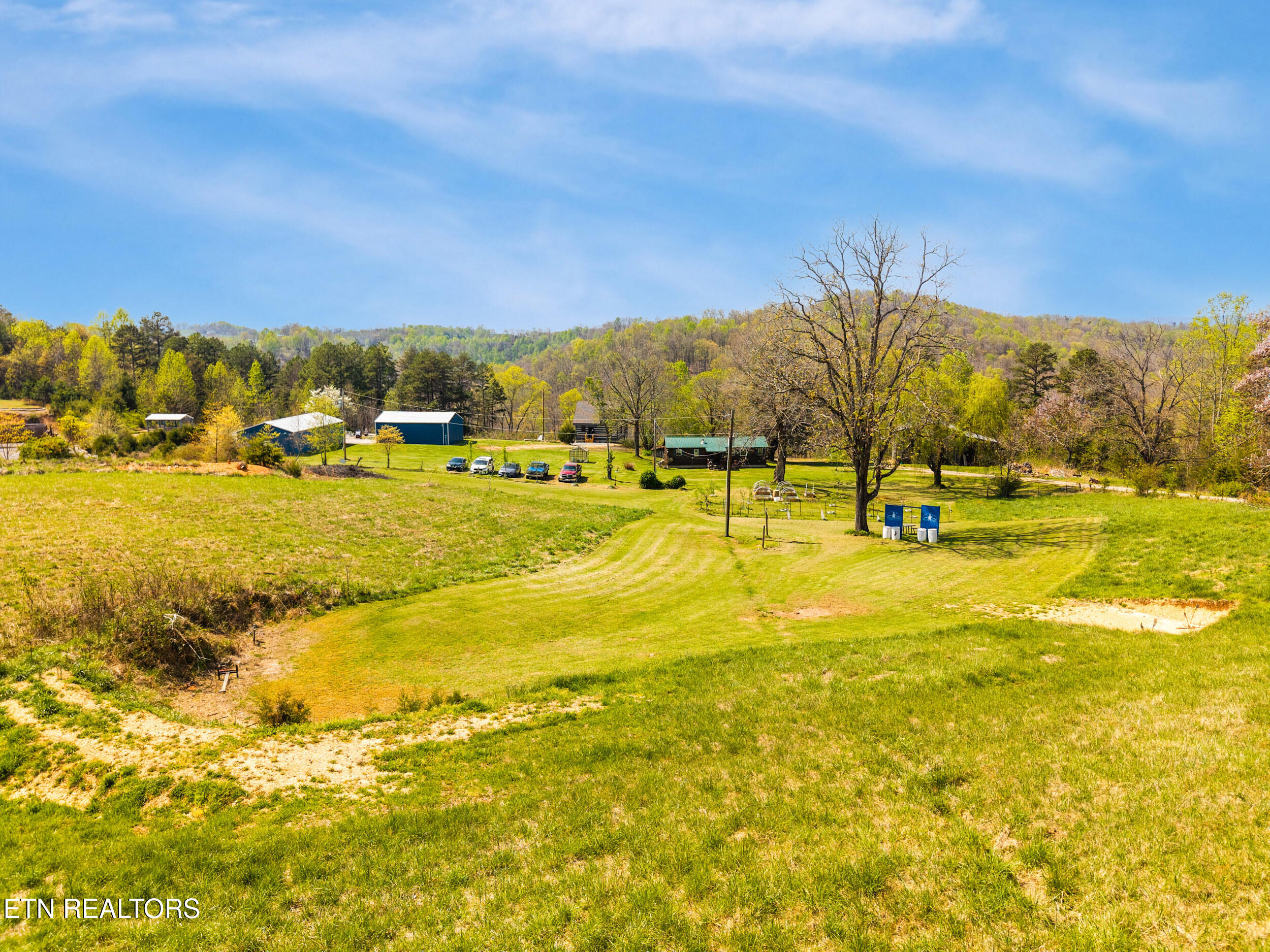 1160 Oak Grove Road Harrogate TN 37752