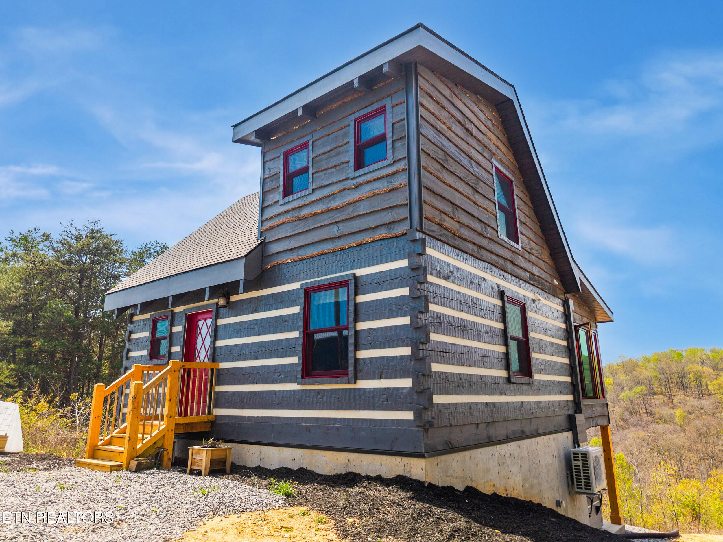 1160 Oak Grove Road Harrogate TN 37752