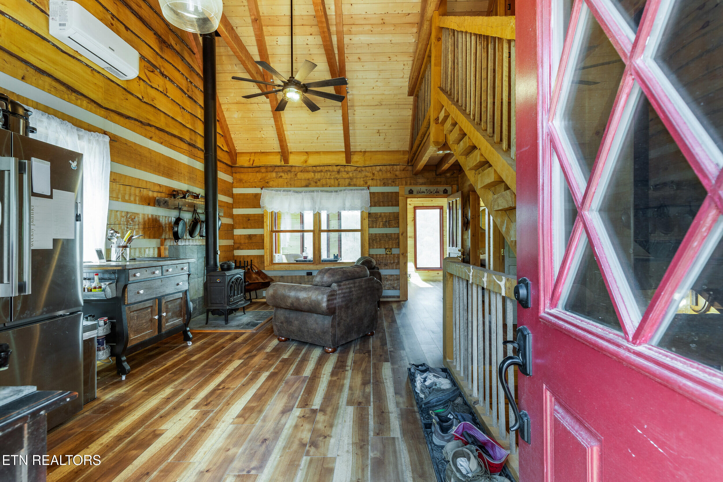 1160 Oak Grove Road Harrogate TN 37752