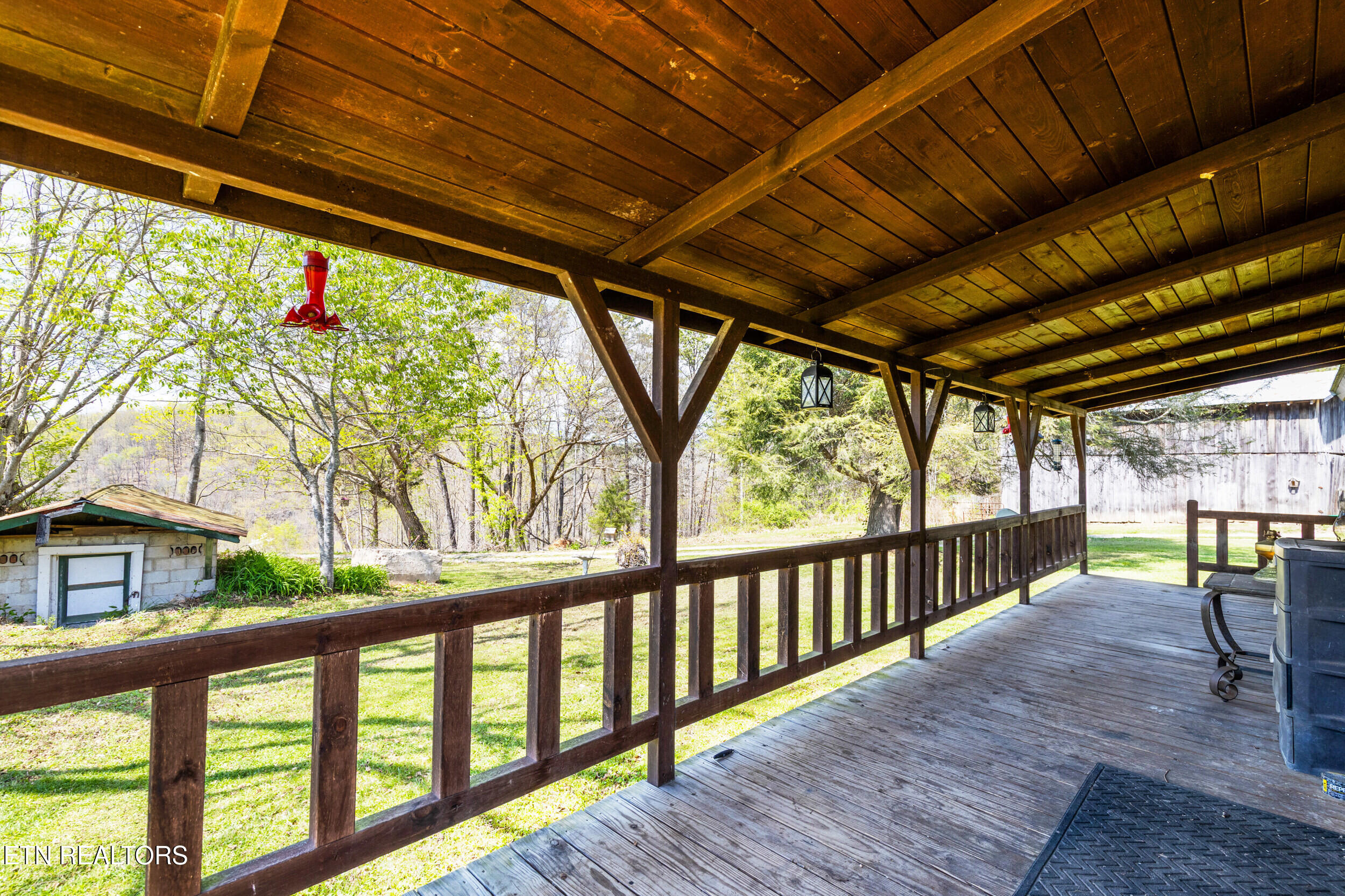 1160 Oak Grove Road Harrogate TN 37752