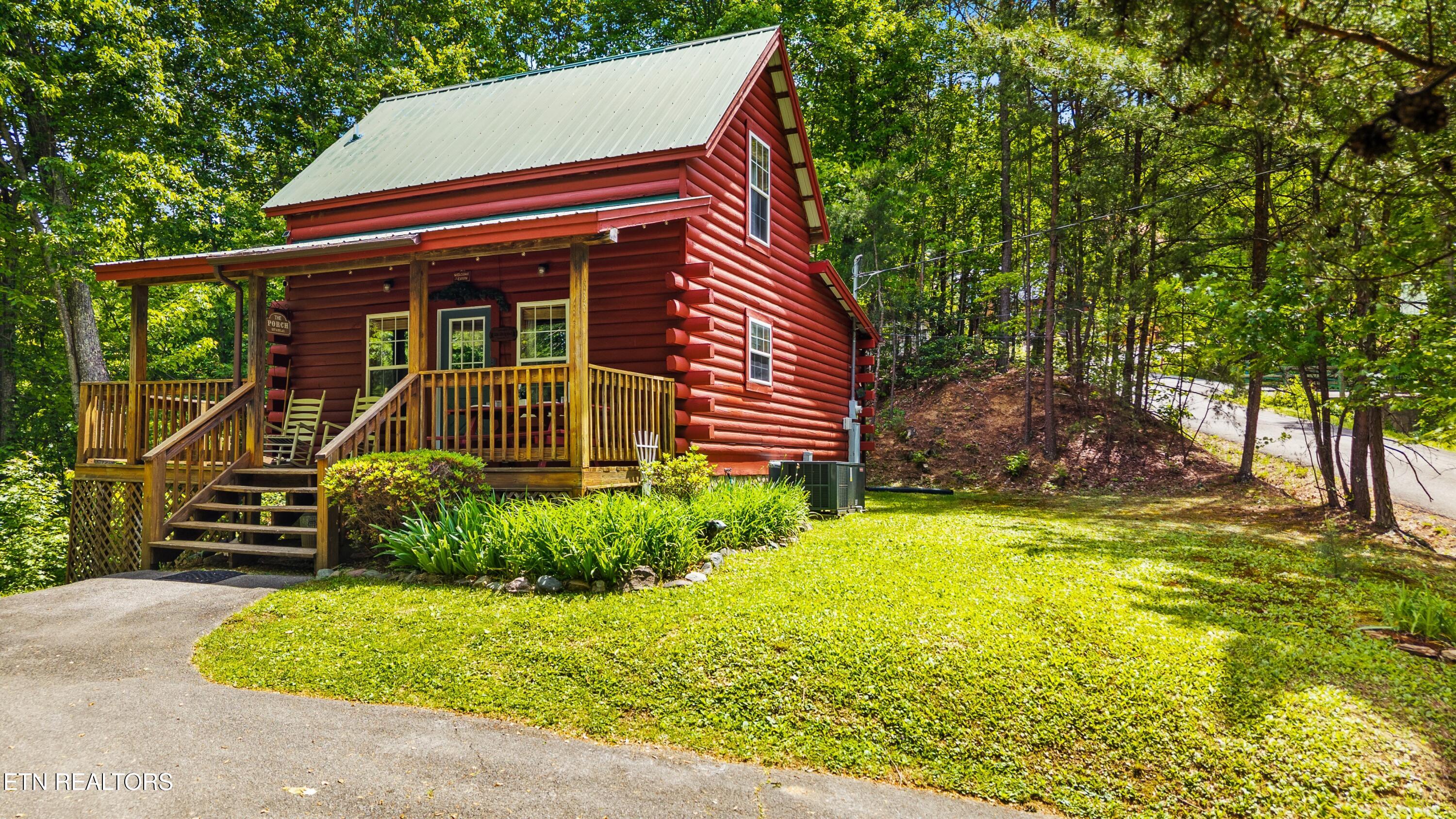 1830 Cherry View Lane Pigeon Forge TN 37876