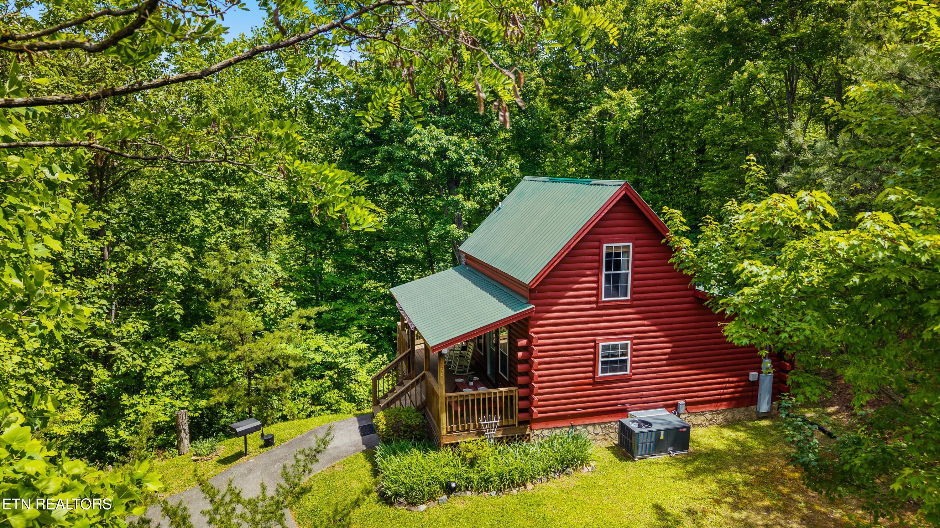 1830 Cherry View Lane Pigeon Forge TN 37876