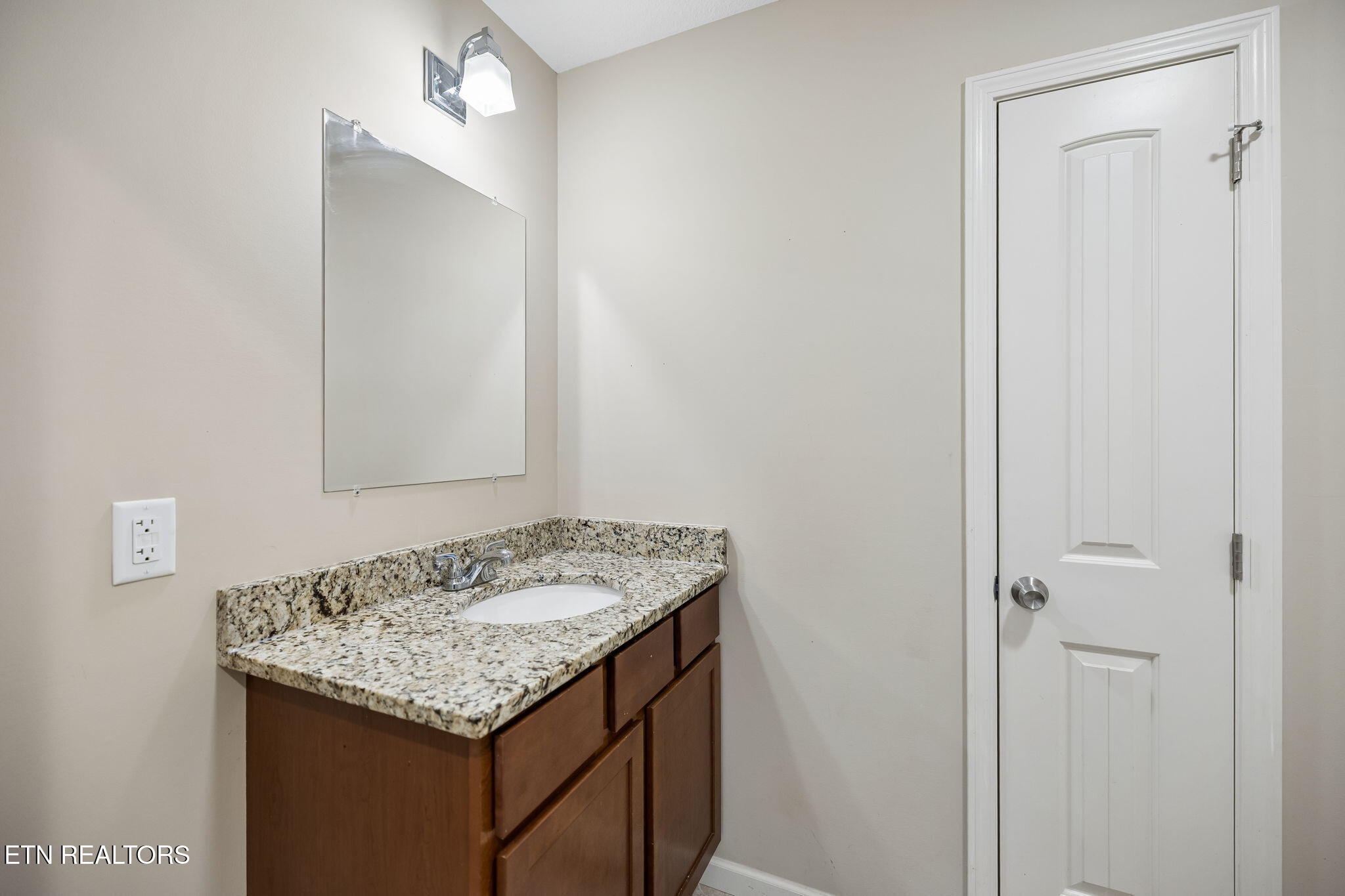 417 Highland View Drive Knoxville TN 37920