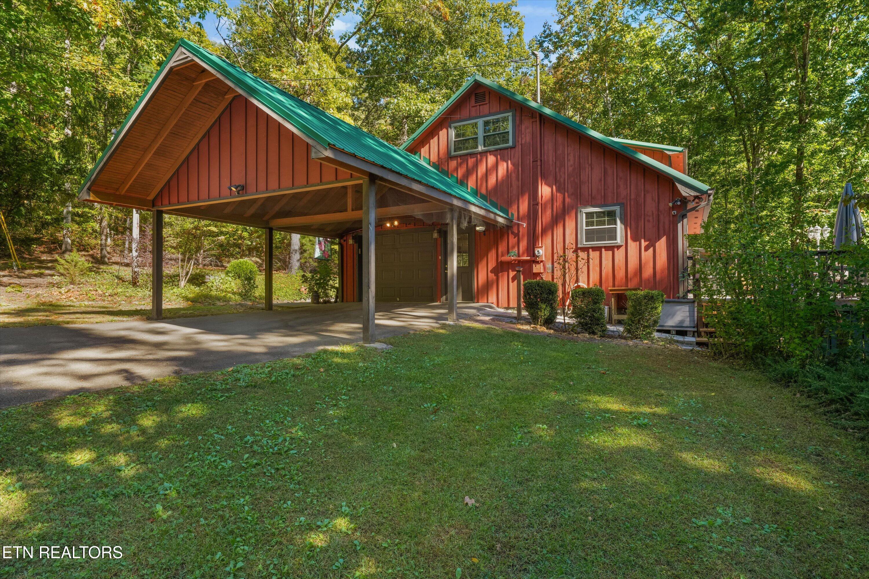 2848 Mountain Boulevard Sevierville TN 37876