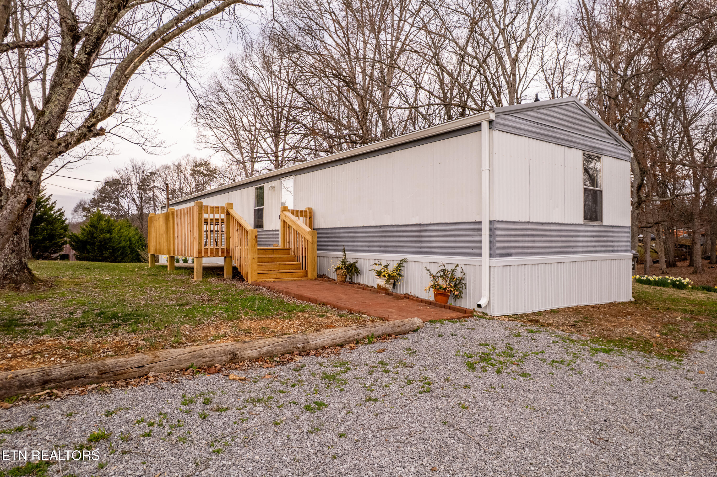 1122 Wooddale Church Road Strawberry Plains TN 37871