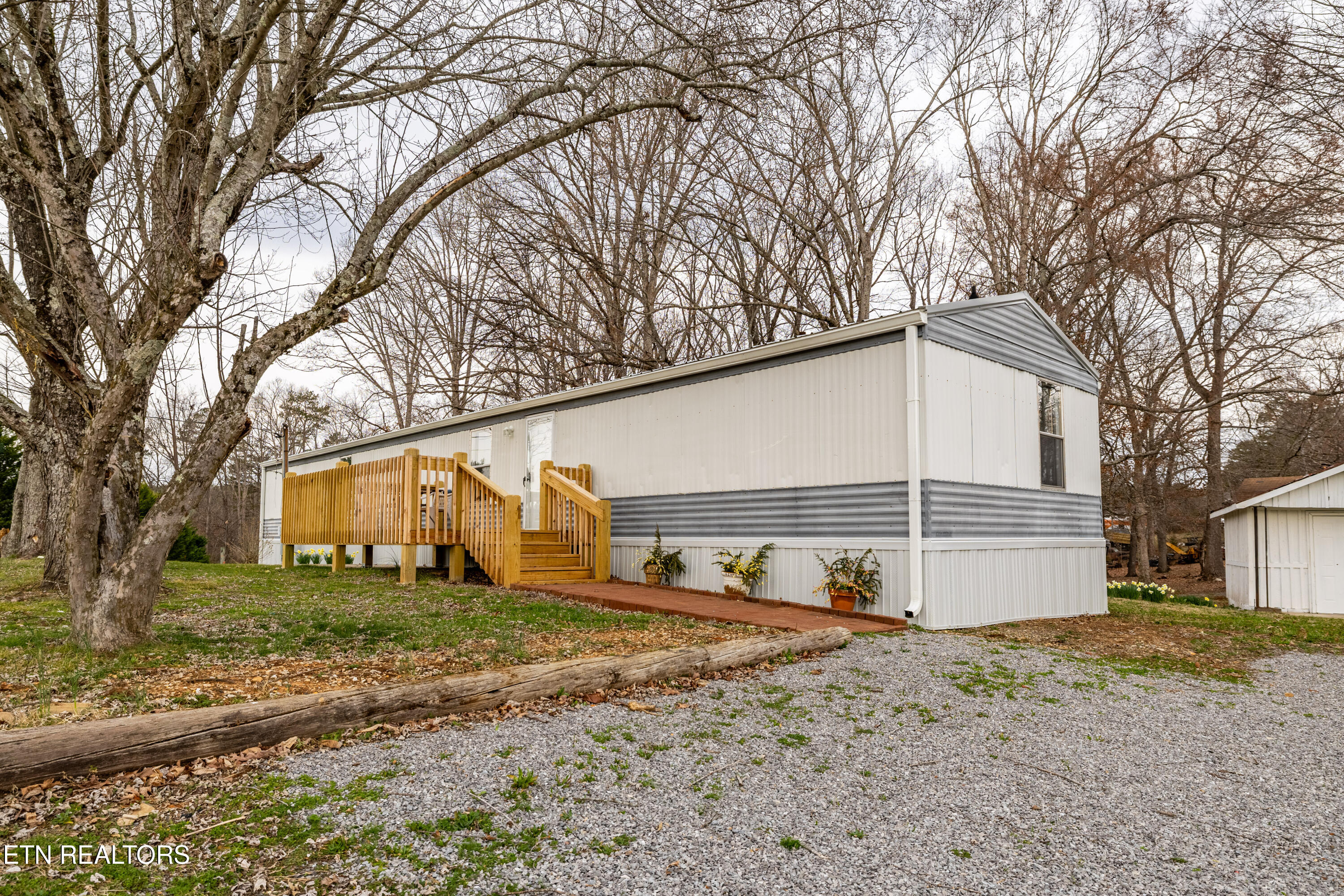 1122 Wooddale Church Road Strawberry Plains TN 37871