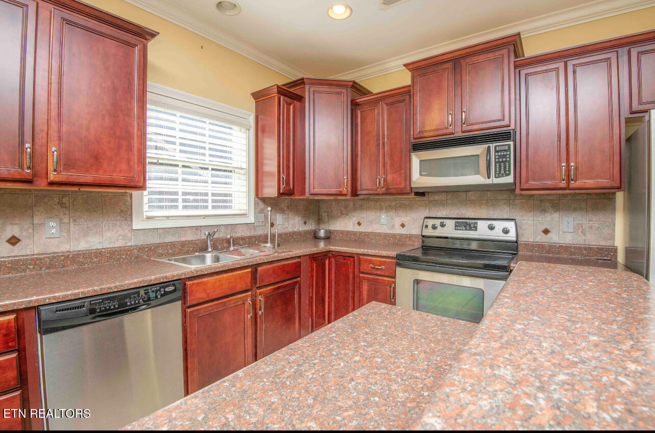 119 Waterston Way Clinton TN 37716