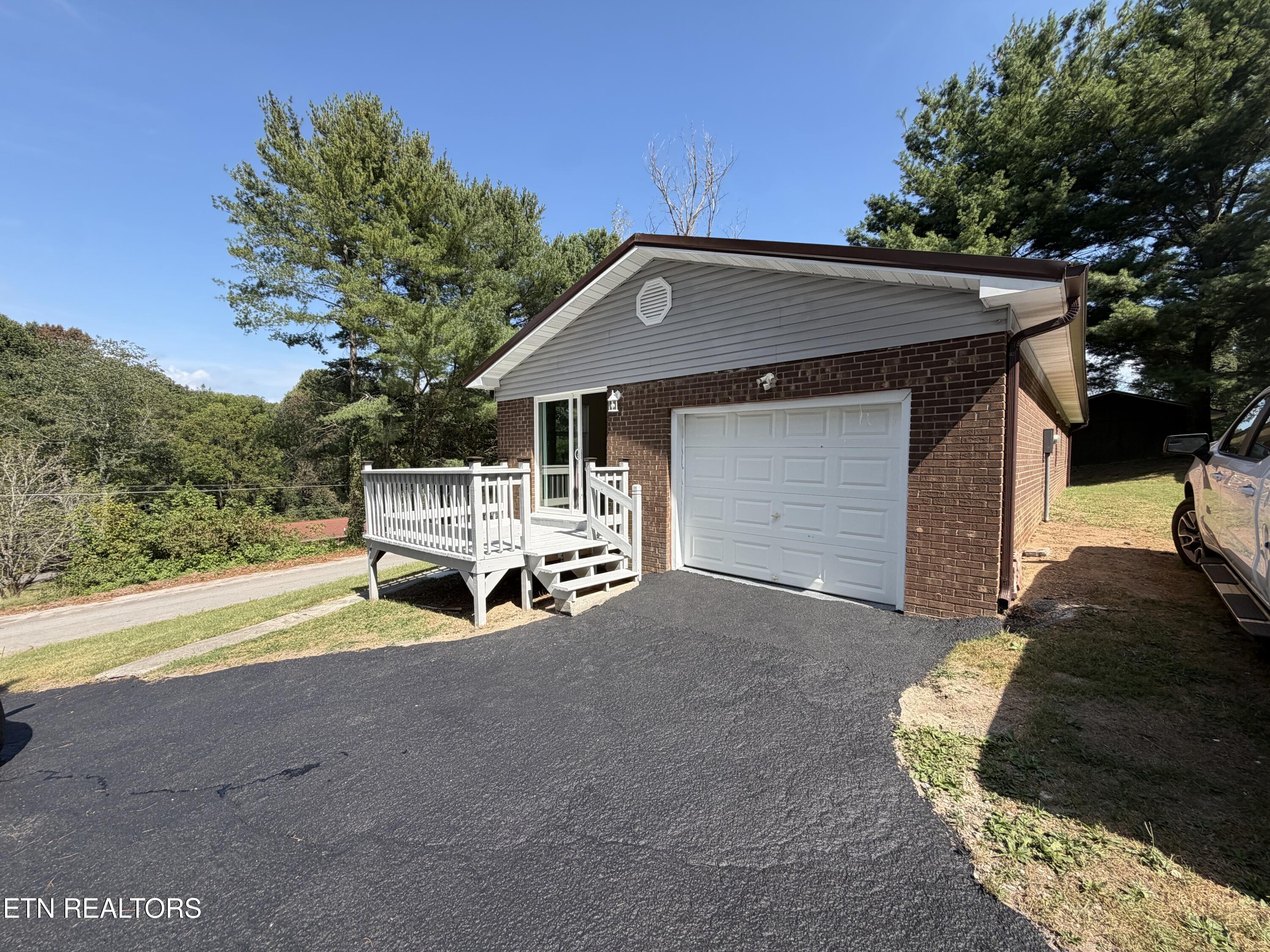 157 Neely Drive Tazewell TN 37879