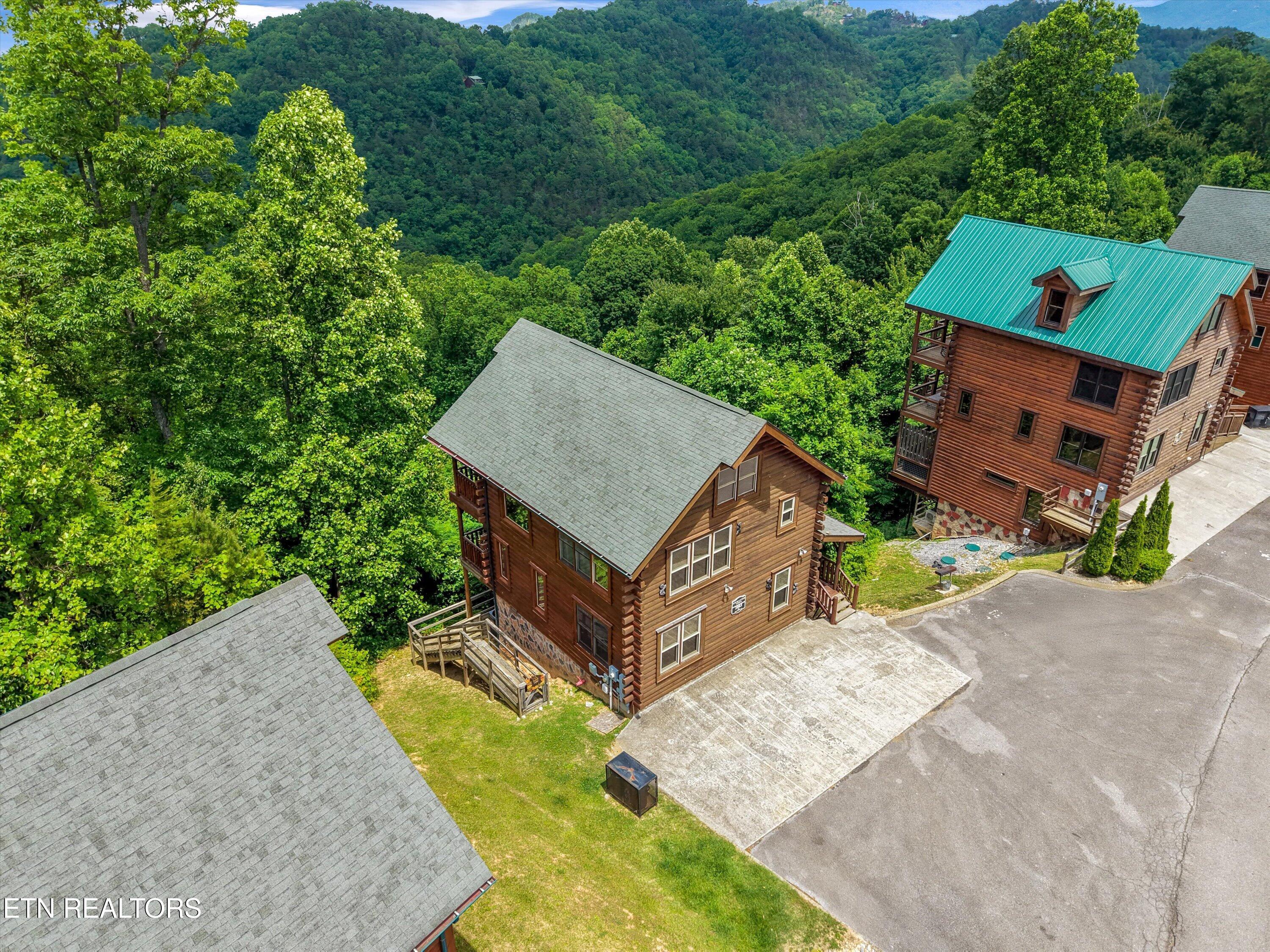 2803 White Oak Ridge Lane Sevierville TN 37862