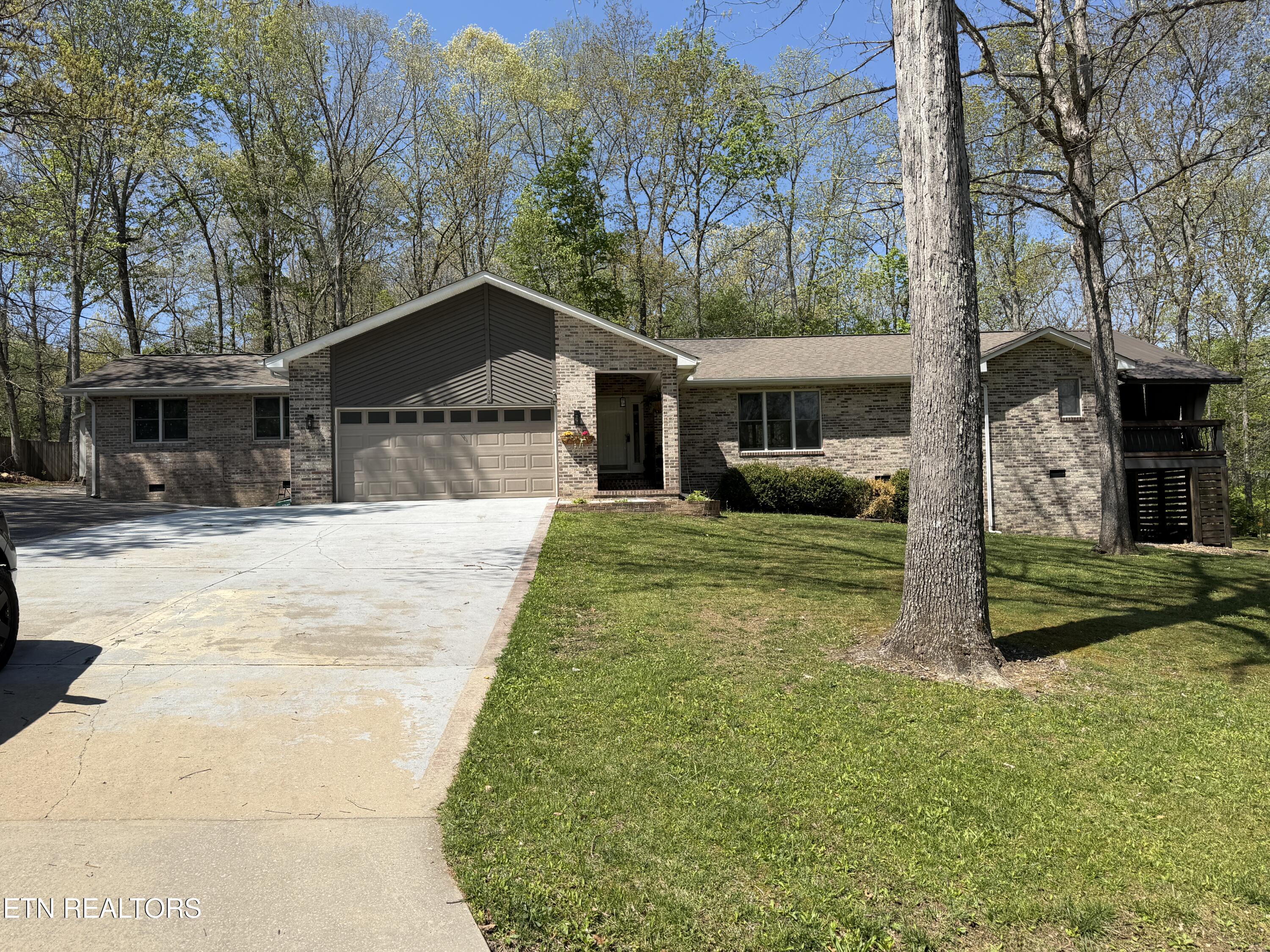 30 Cardinal Loop Crossville TN 38555