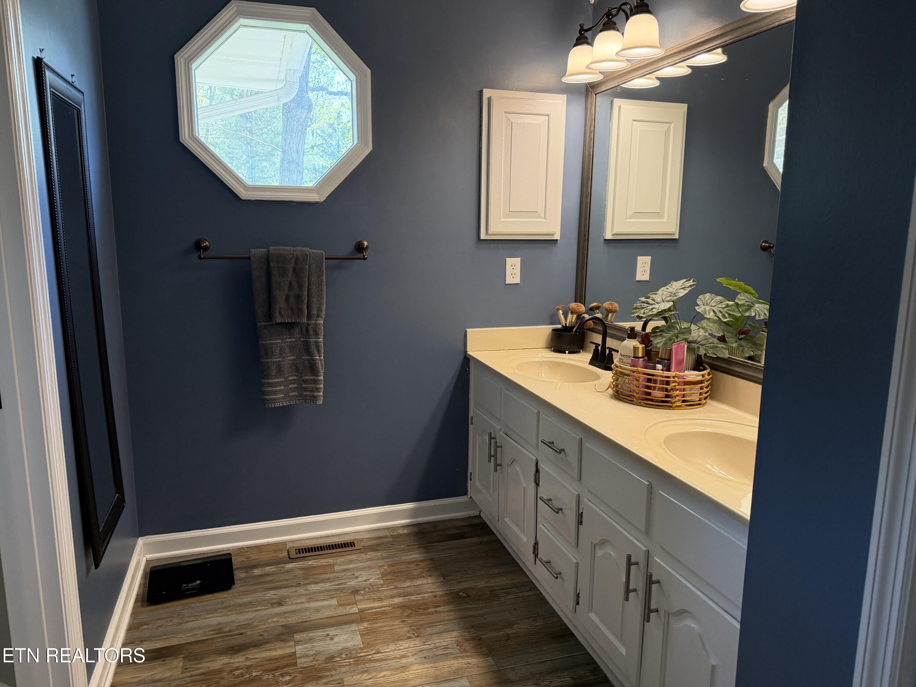 30 Cardinal Loop Crossville TN 38555