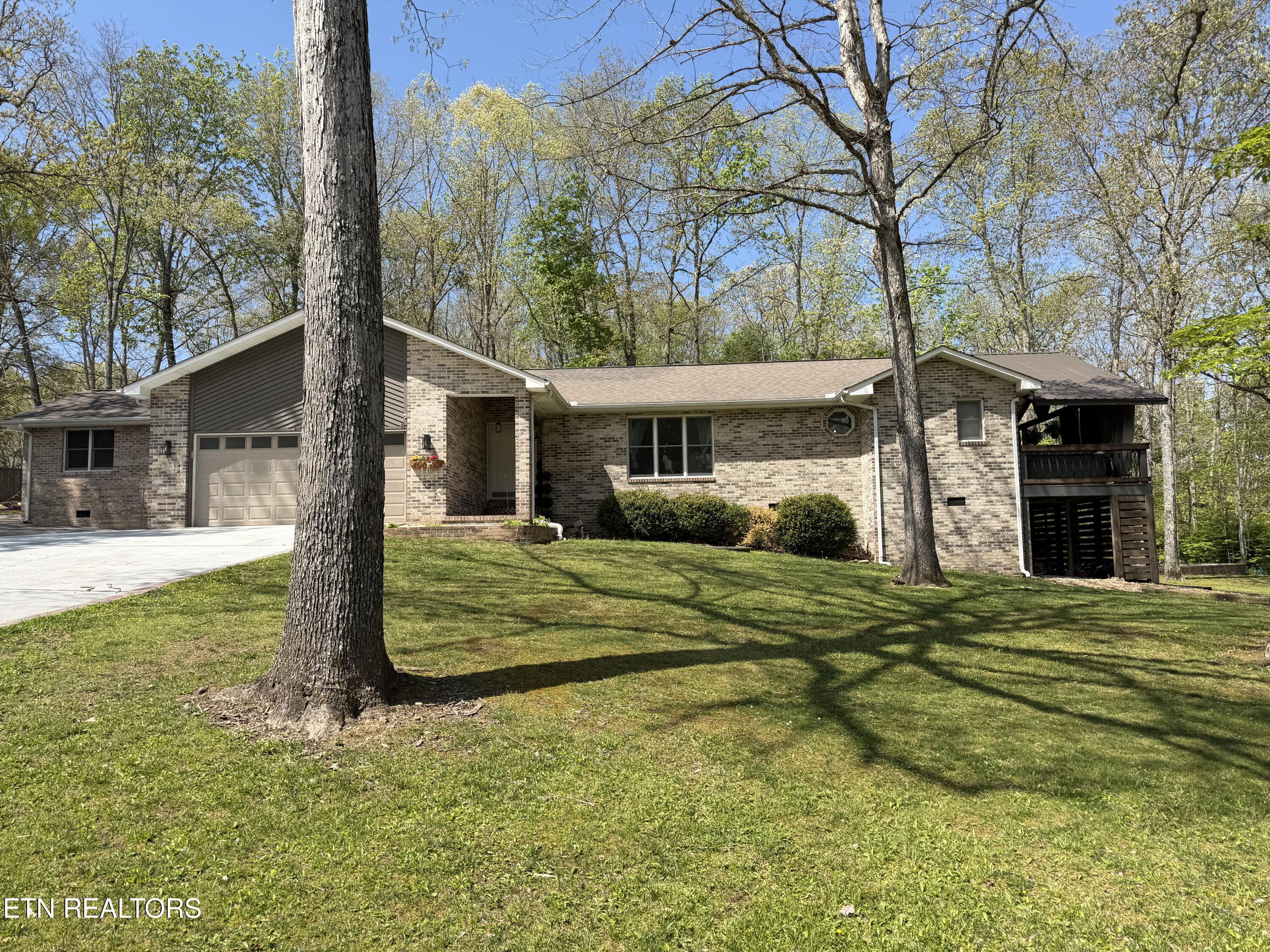 30 Cardinal Loop Crossville TN 38555