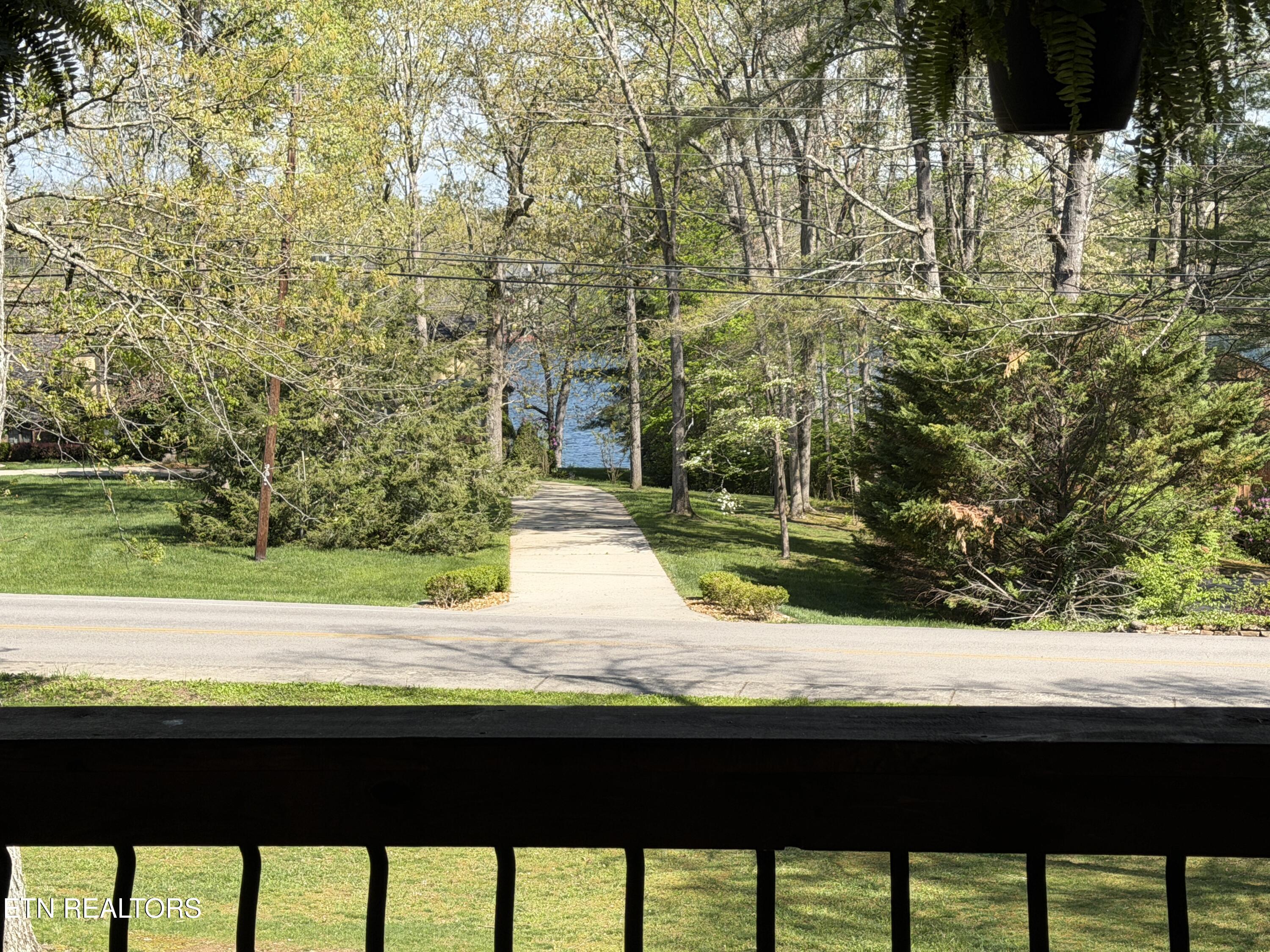 30 Cardinal Loop Crossville TN 38555