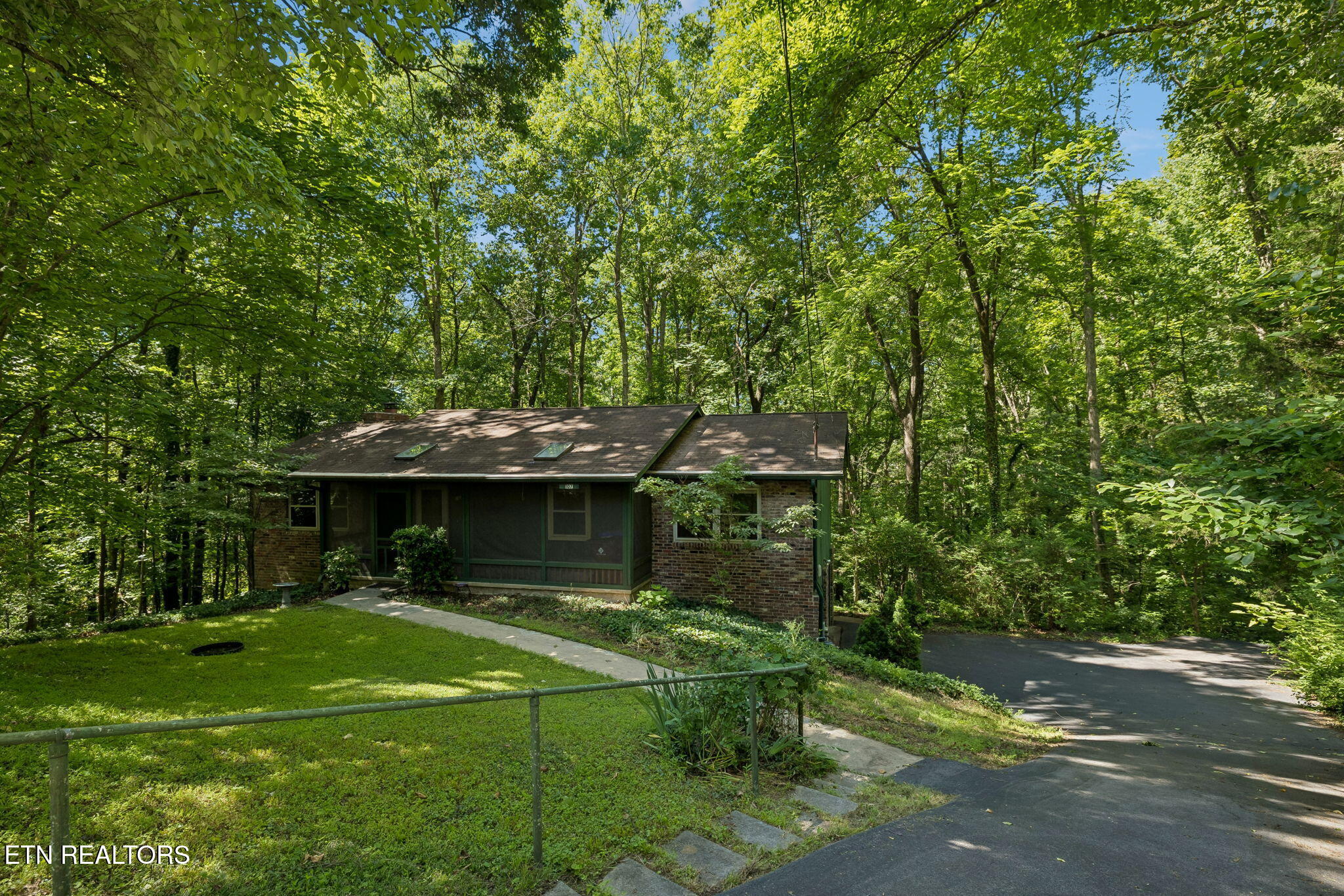 107 Neville Lane Oak Ridge TN 37830