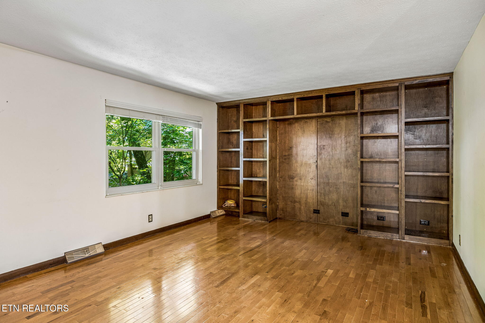 107 Neville Lane Oak Ridge TN 37830
