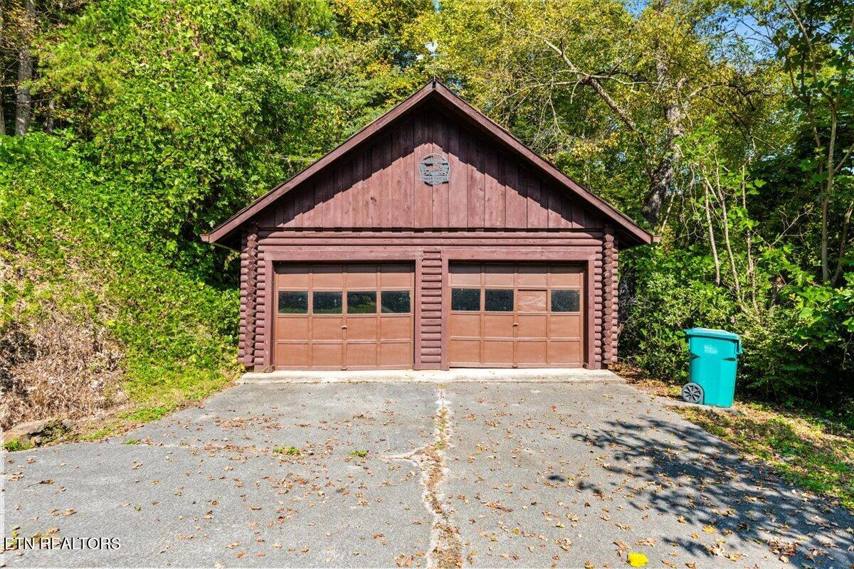 342 Big Springs Lane Jacksboro TN 37757