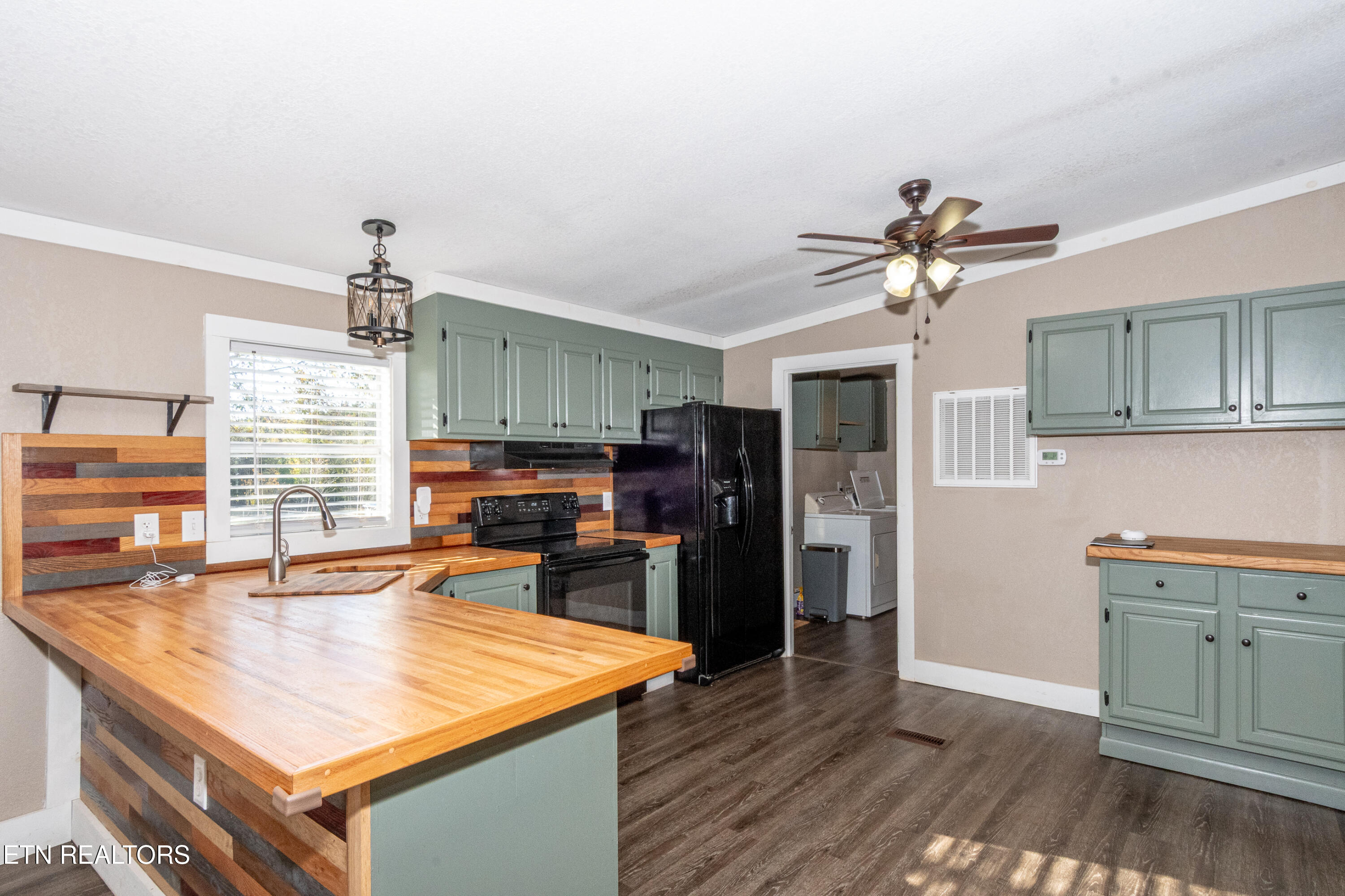 1221 Mountain View Circle Maryville TN 37801