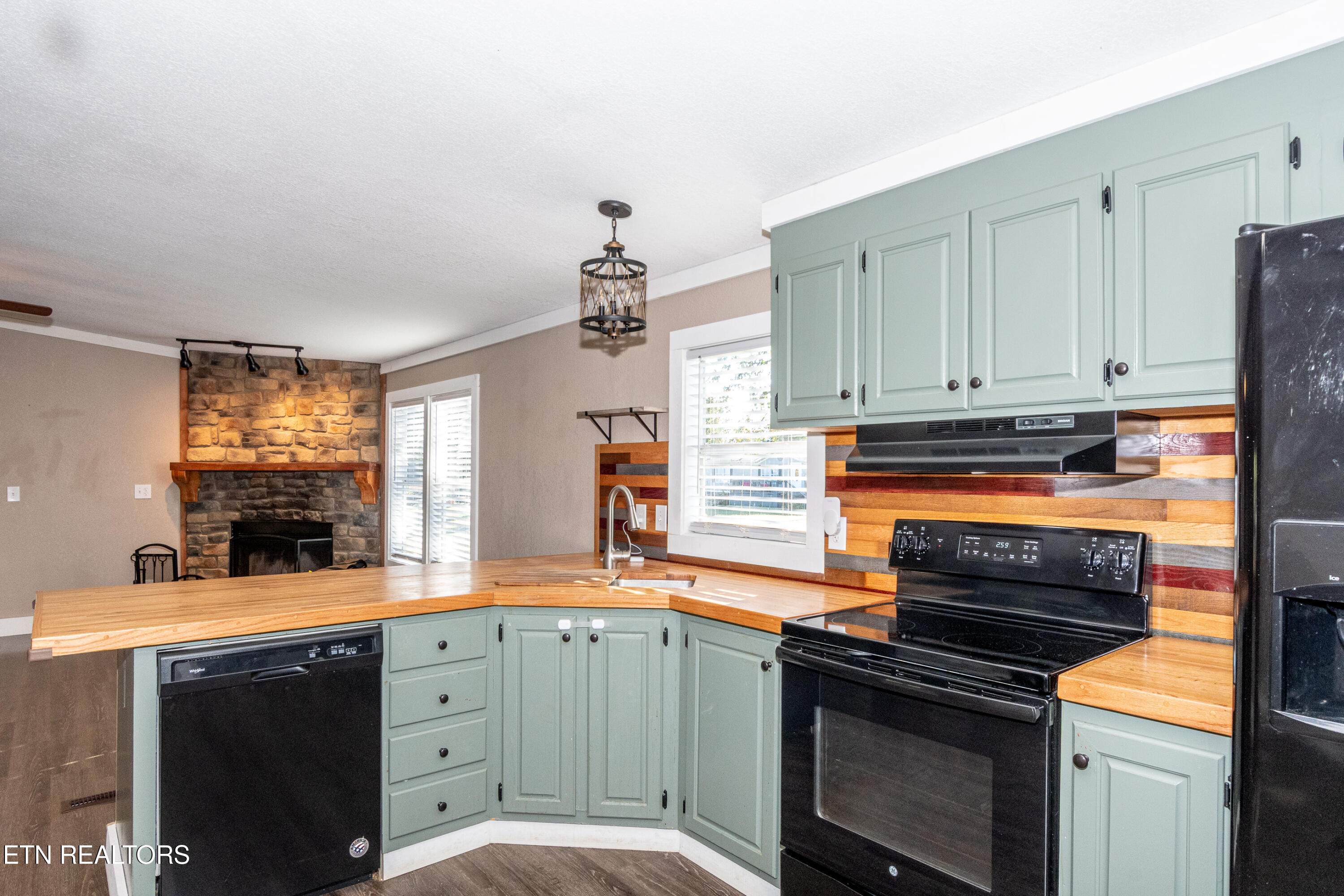 1221 Mountain View Circle Maryville TN 37801