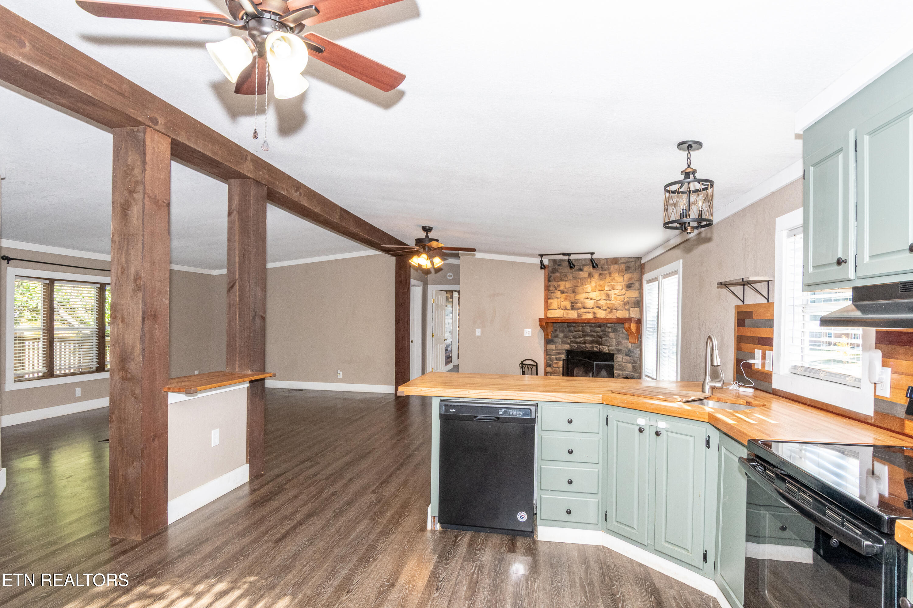 1221 Mountain View Circle Maryville TN 37801
