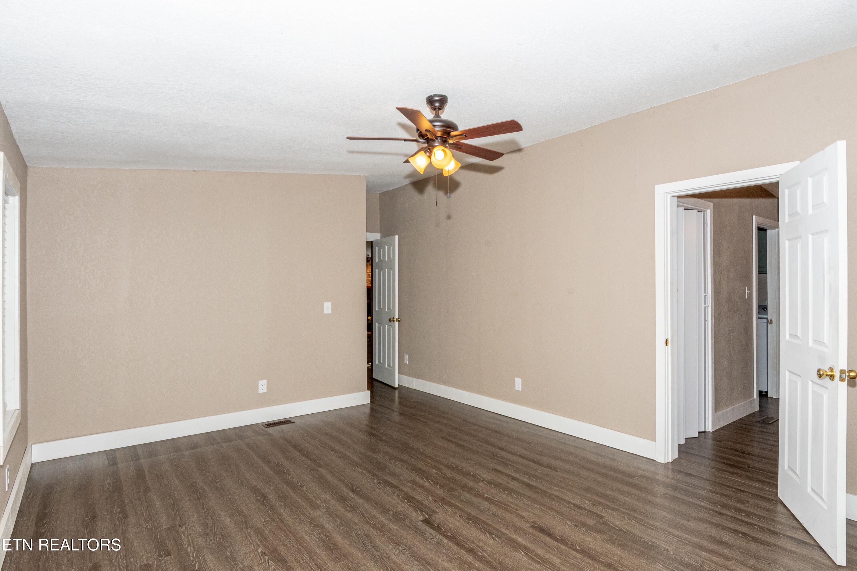 1221 Mountain View Circle Maryville TN 37801