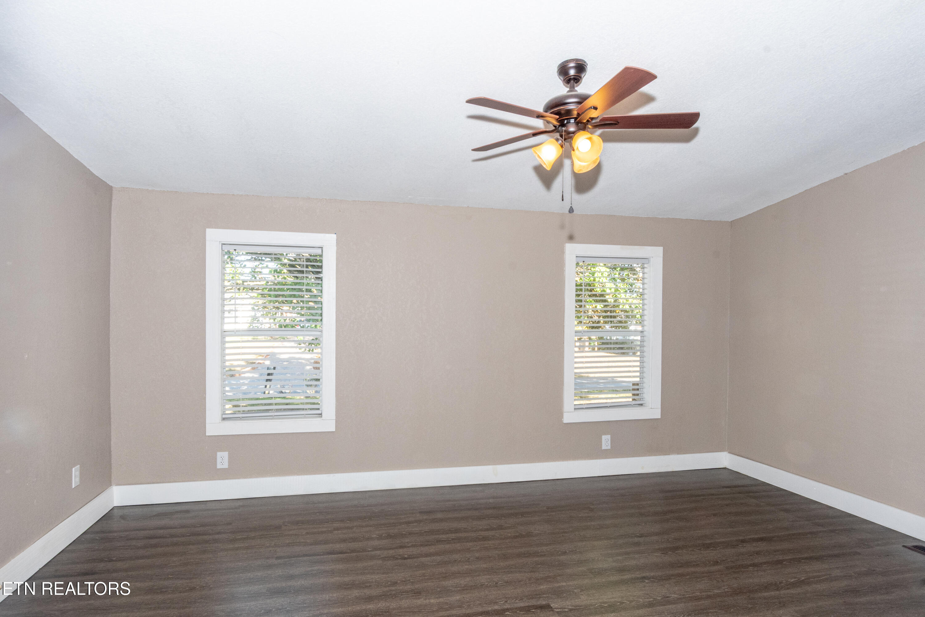1221 Mountain View Circle Maryville TN 37801