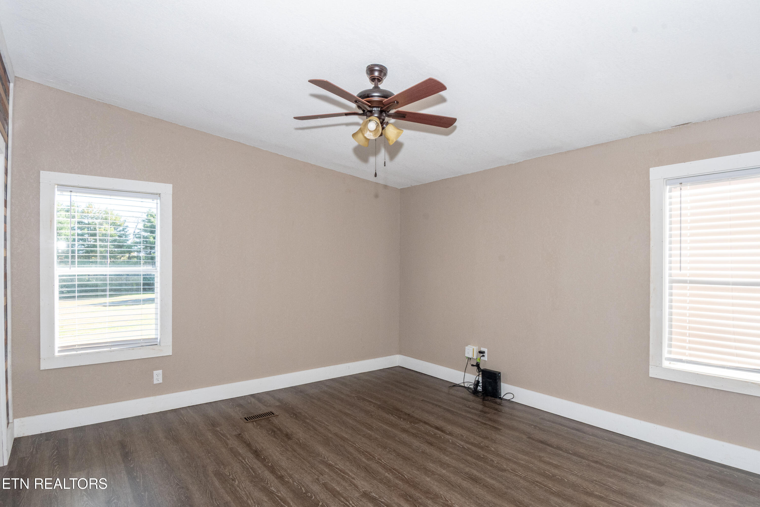 1221 Mountain View Circle Maryville TN 37801