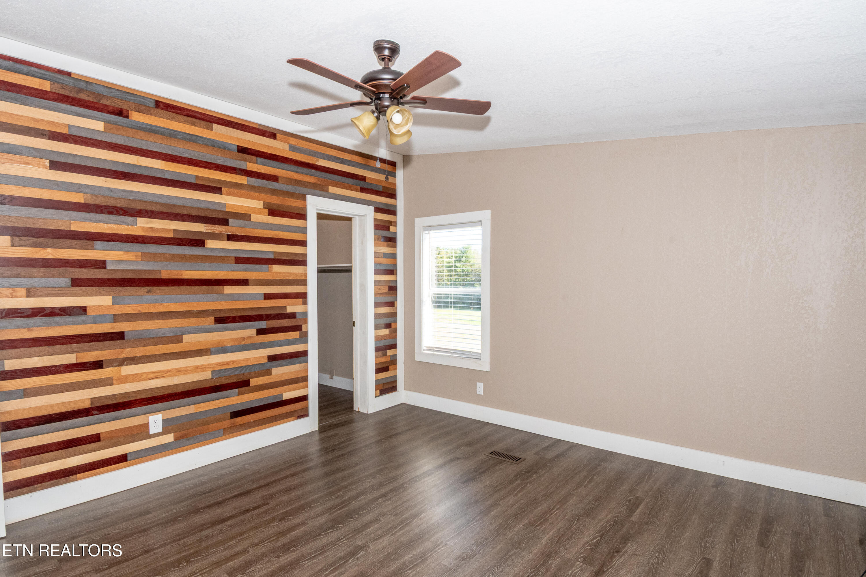 1221 Mountain View Circle Maryville TN 37801