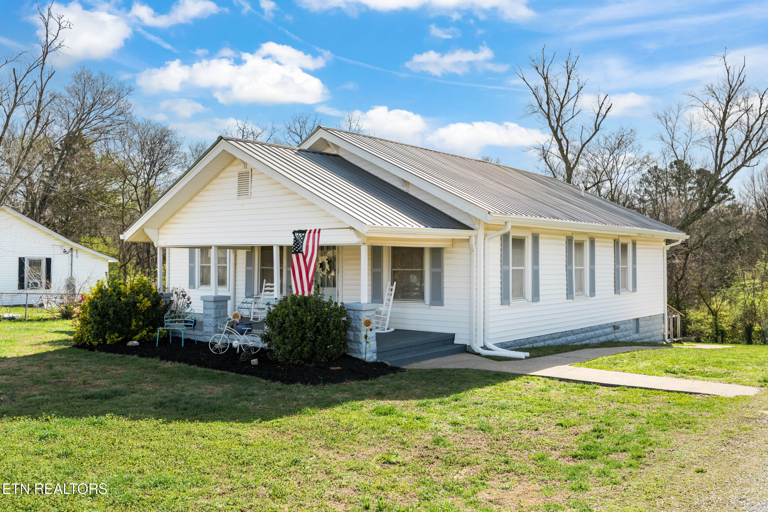 5012 Strawberry Plains Pike Knoxville TN 37914