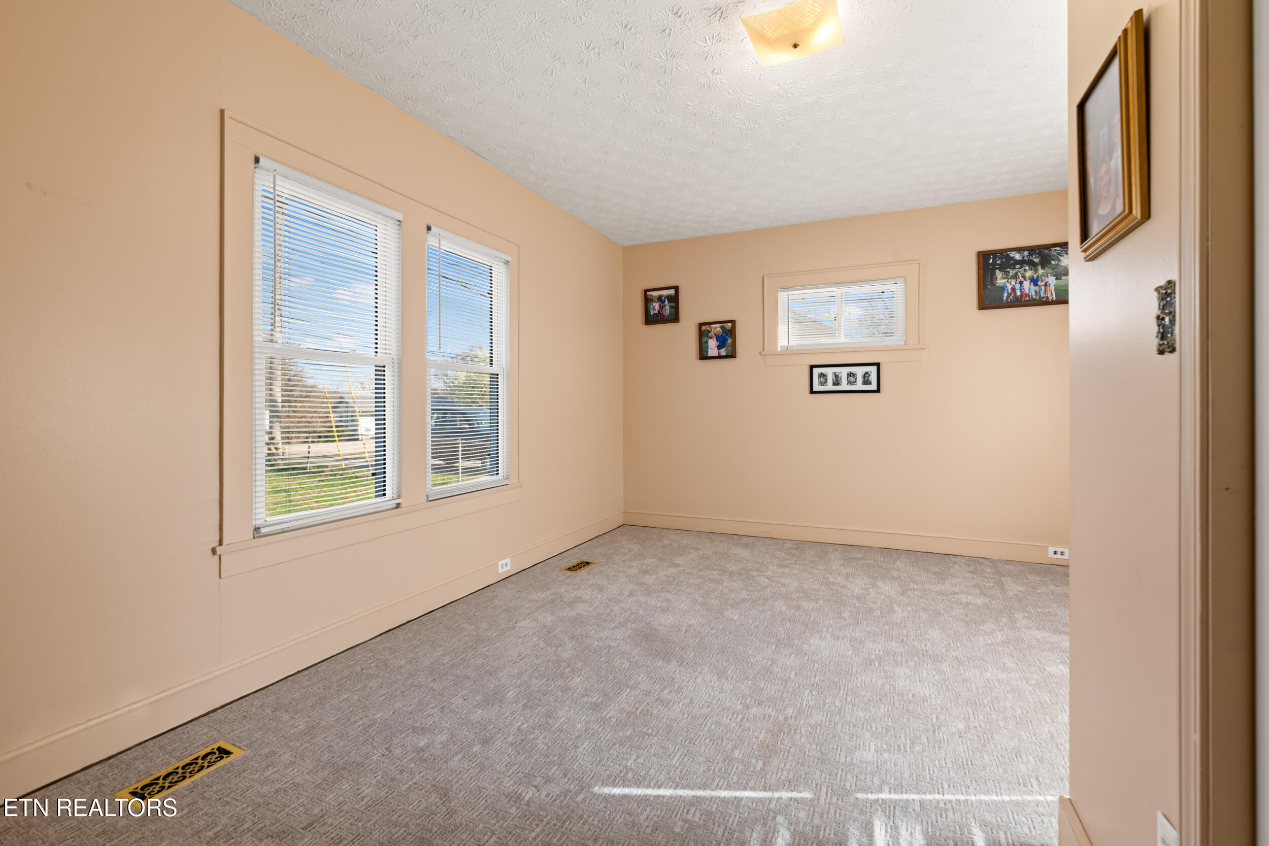 5012 Strawberry Plains Pike Knoxville TN 37914
