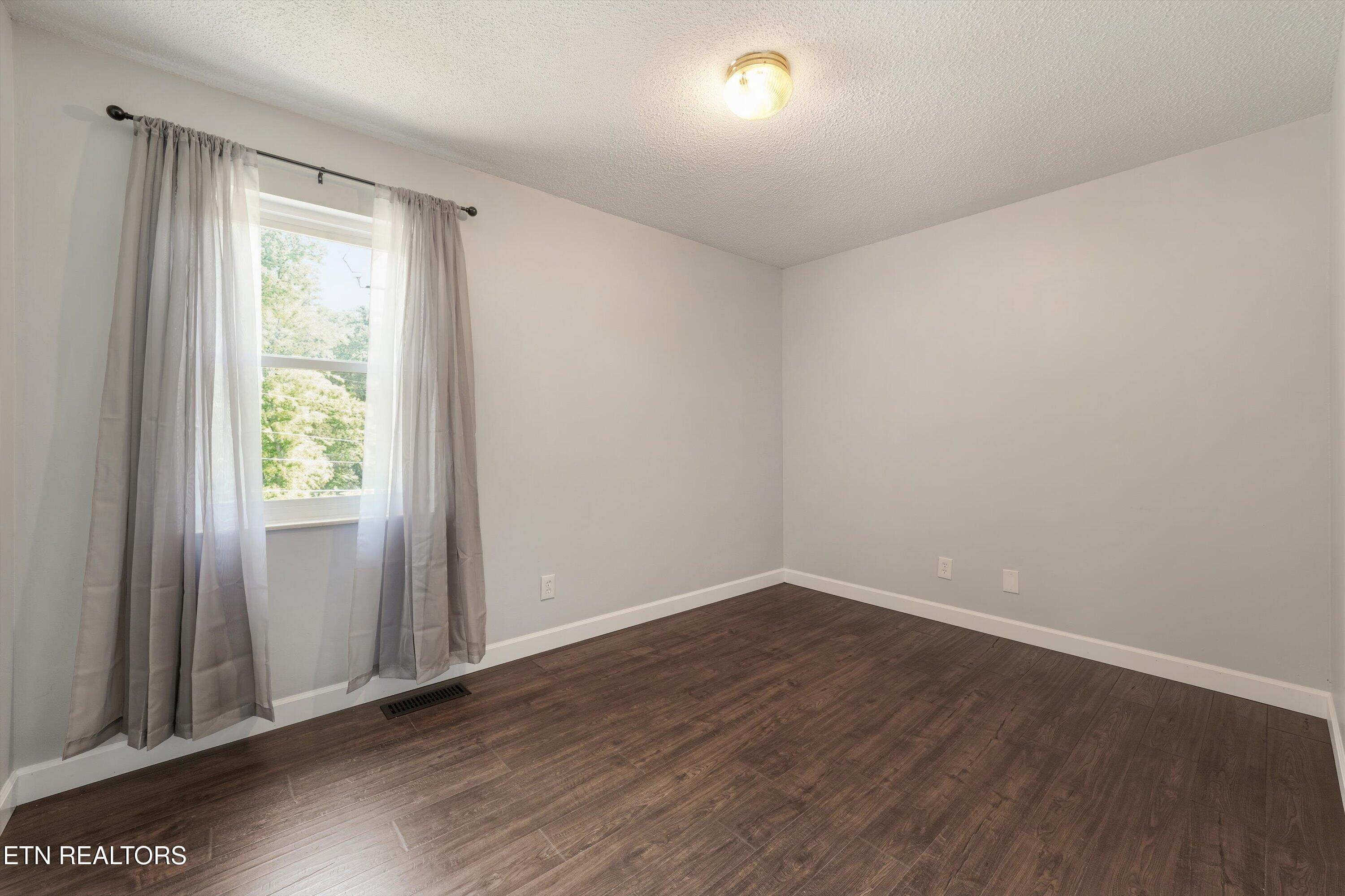 8928 Farne Island Boulevard Knoxville TN 37923