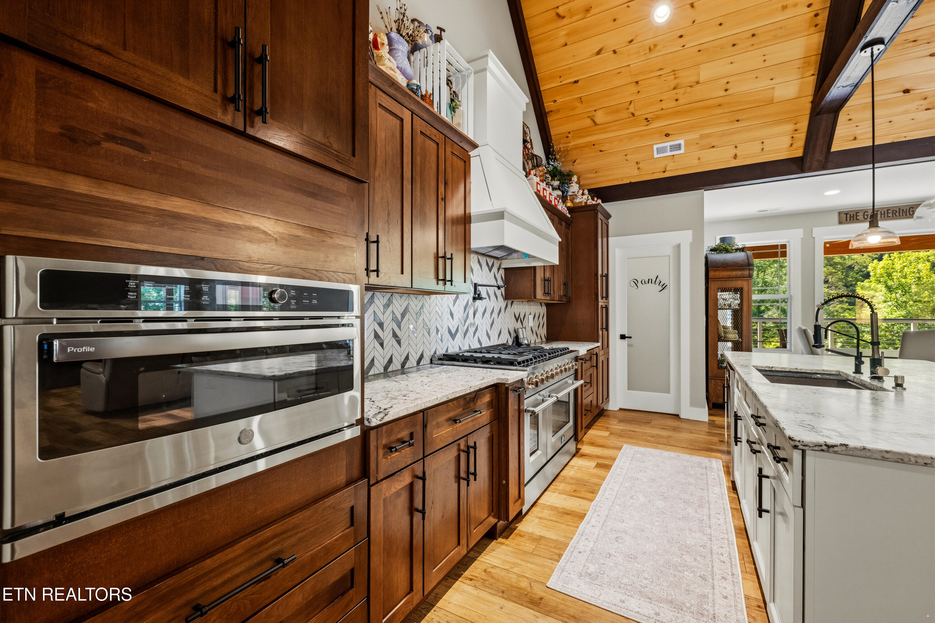 300 Black Fox Road Washburn TN 37888