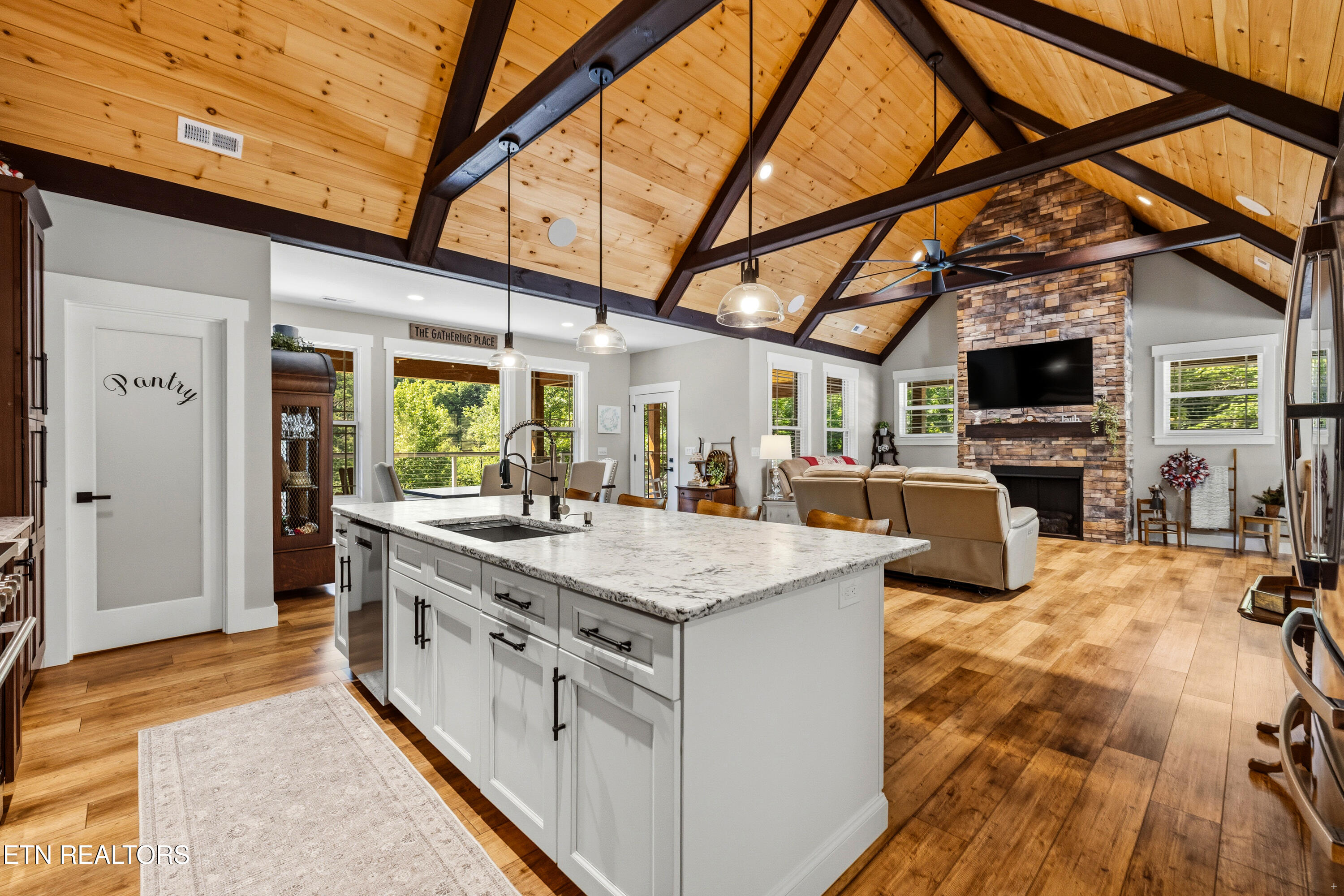 300 Black Fox Road Washburn TN 37888
