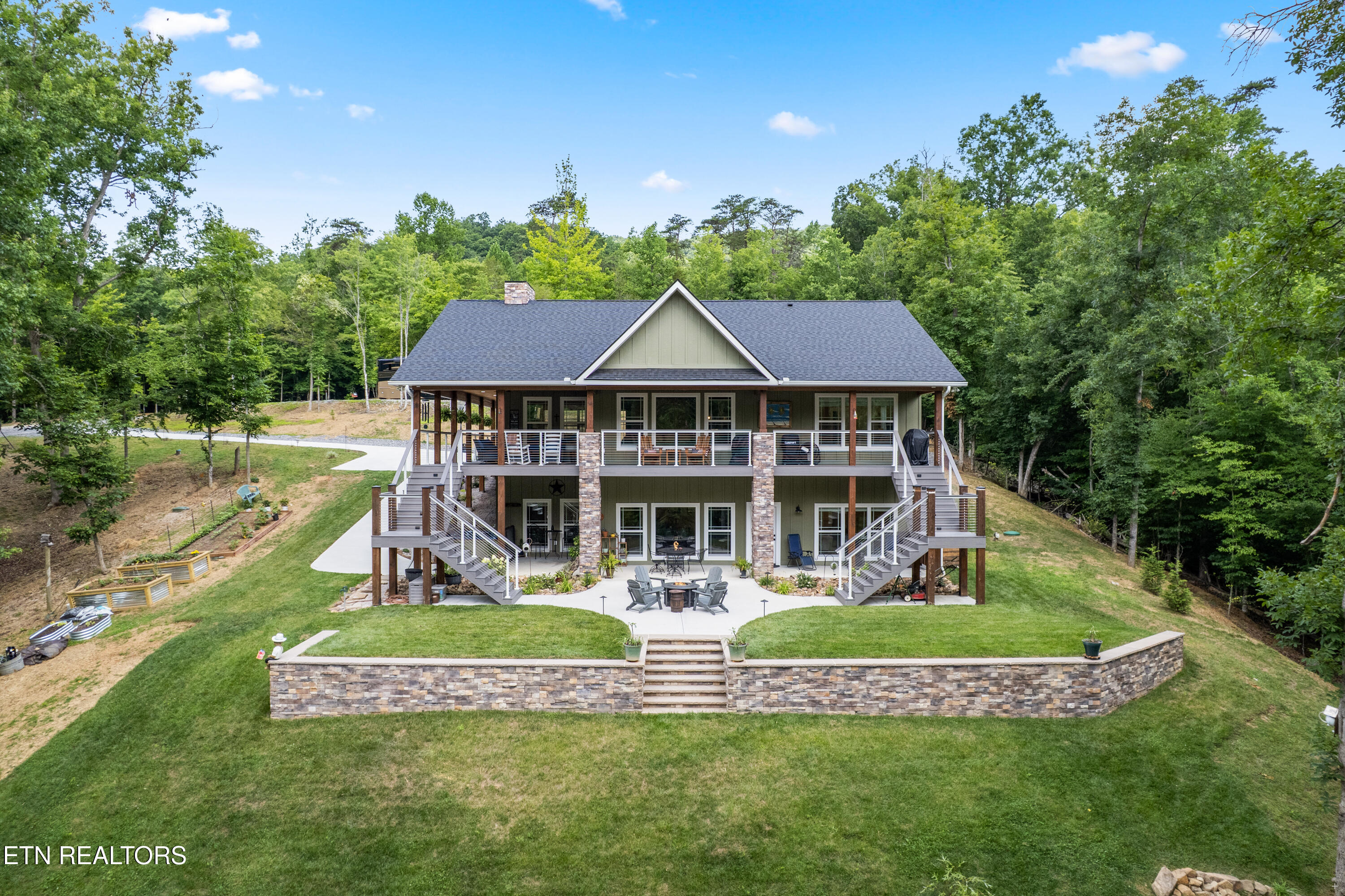 300 Black Fox Road Washburn TN 37888