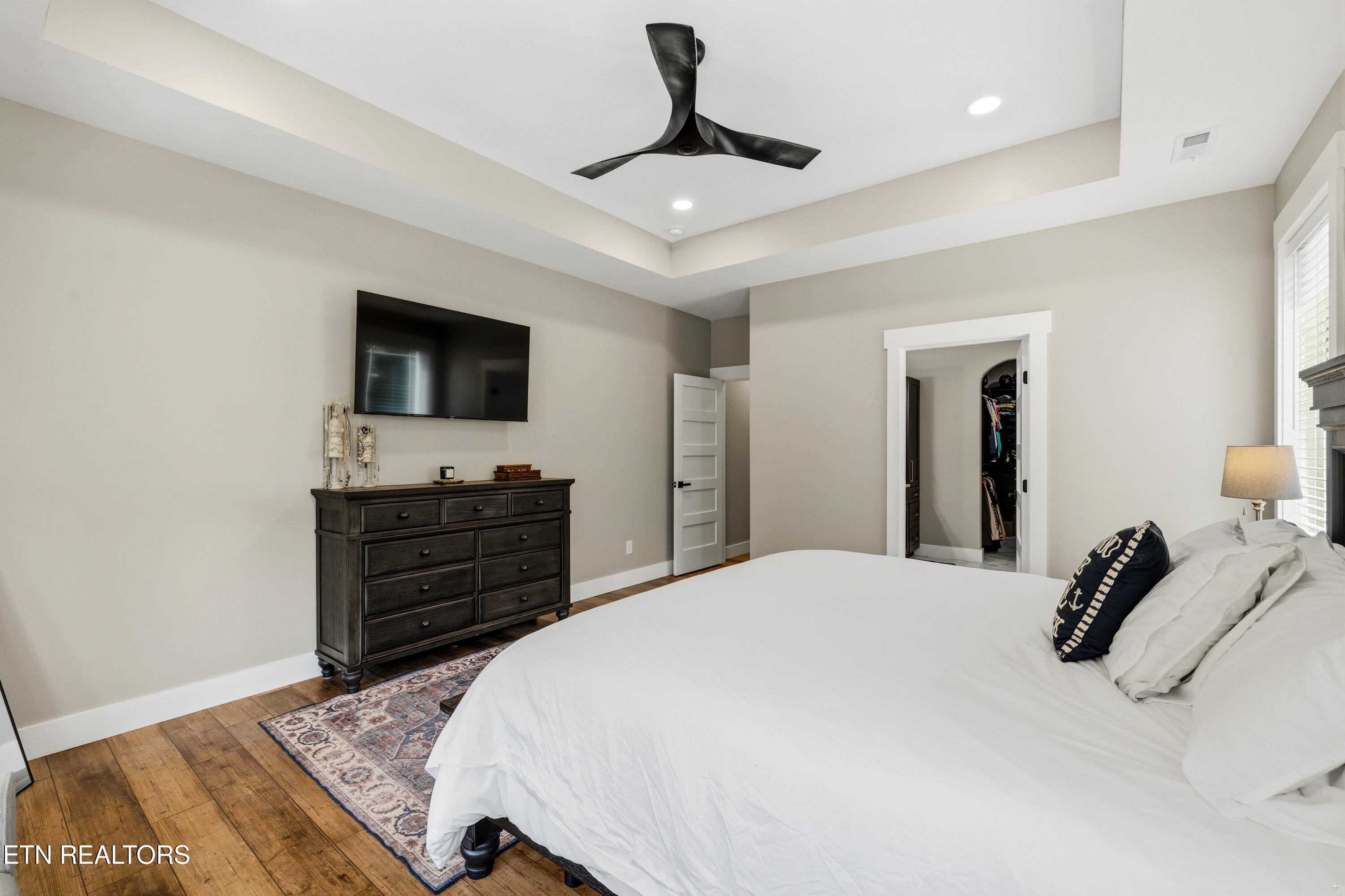 300 Black Fox Road Washburn TN 37888
