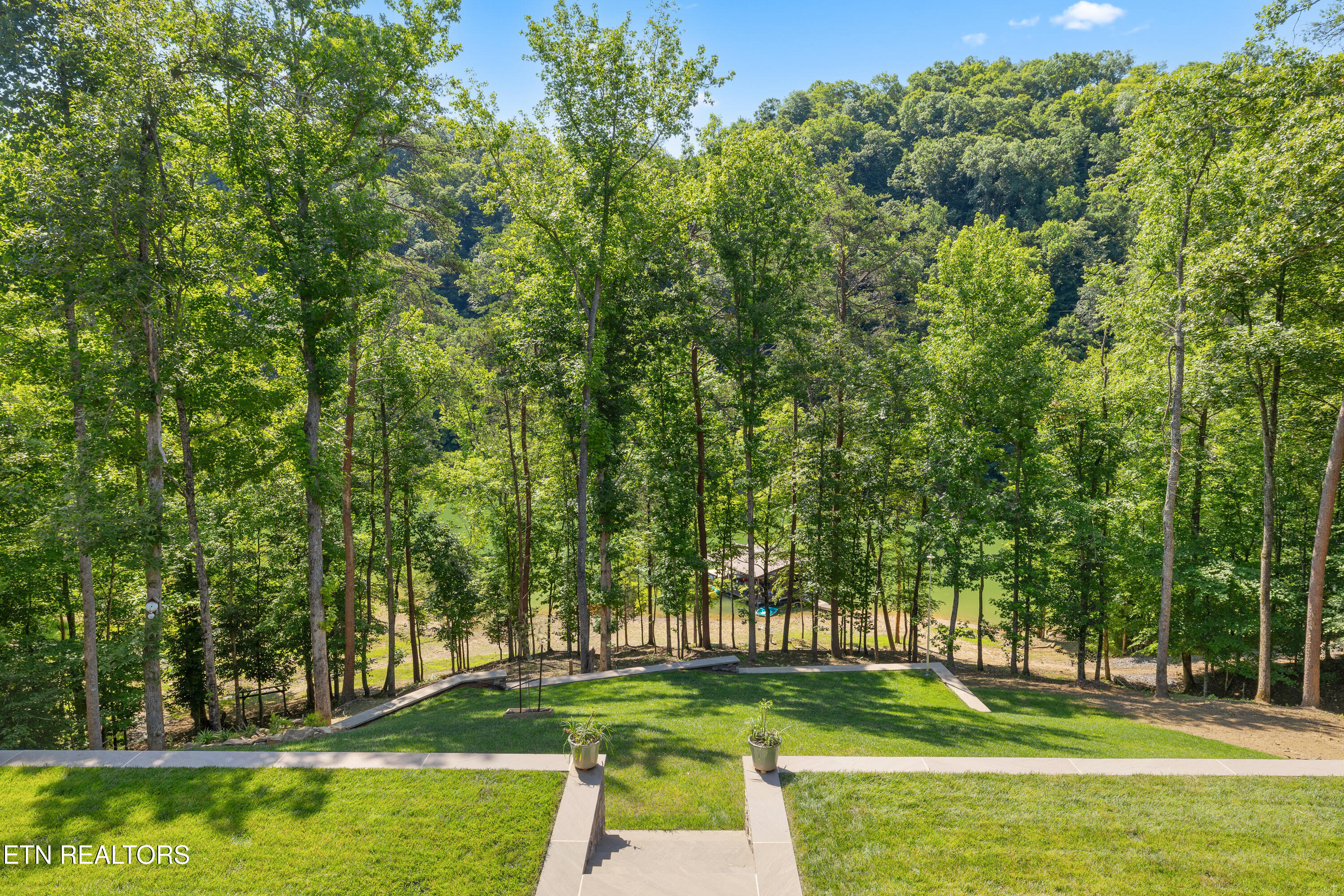300 Black Fox Road Washburn TN 37888