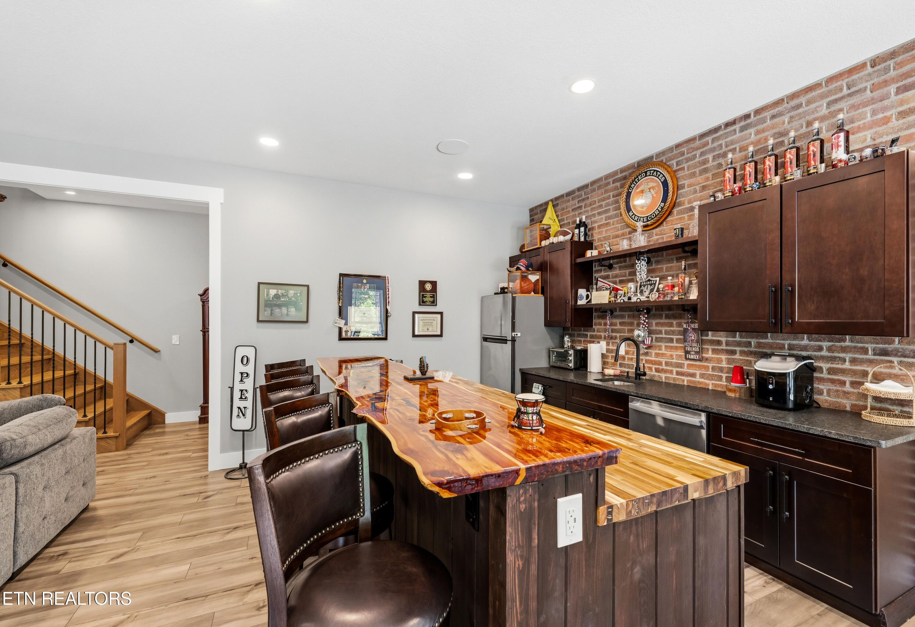 300 Black Fox Road Washburn TN 37888