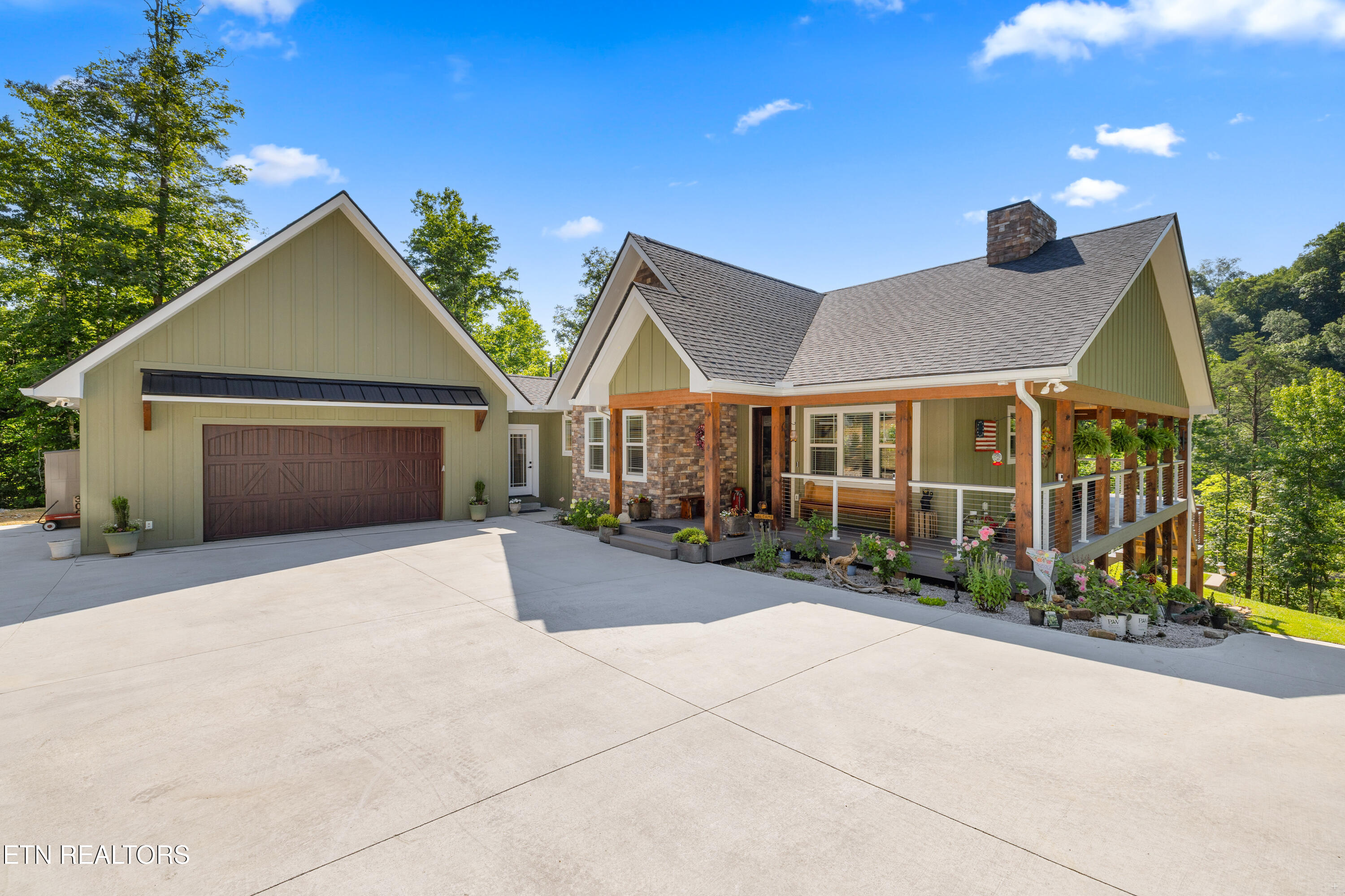 300 Black Fox Road Washburn TN 37888