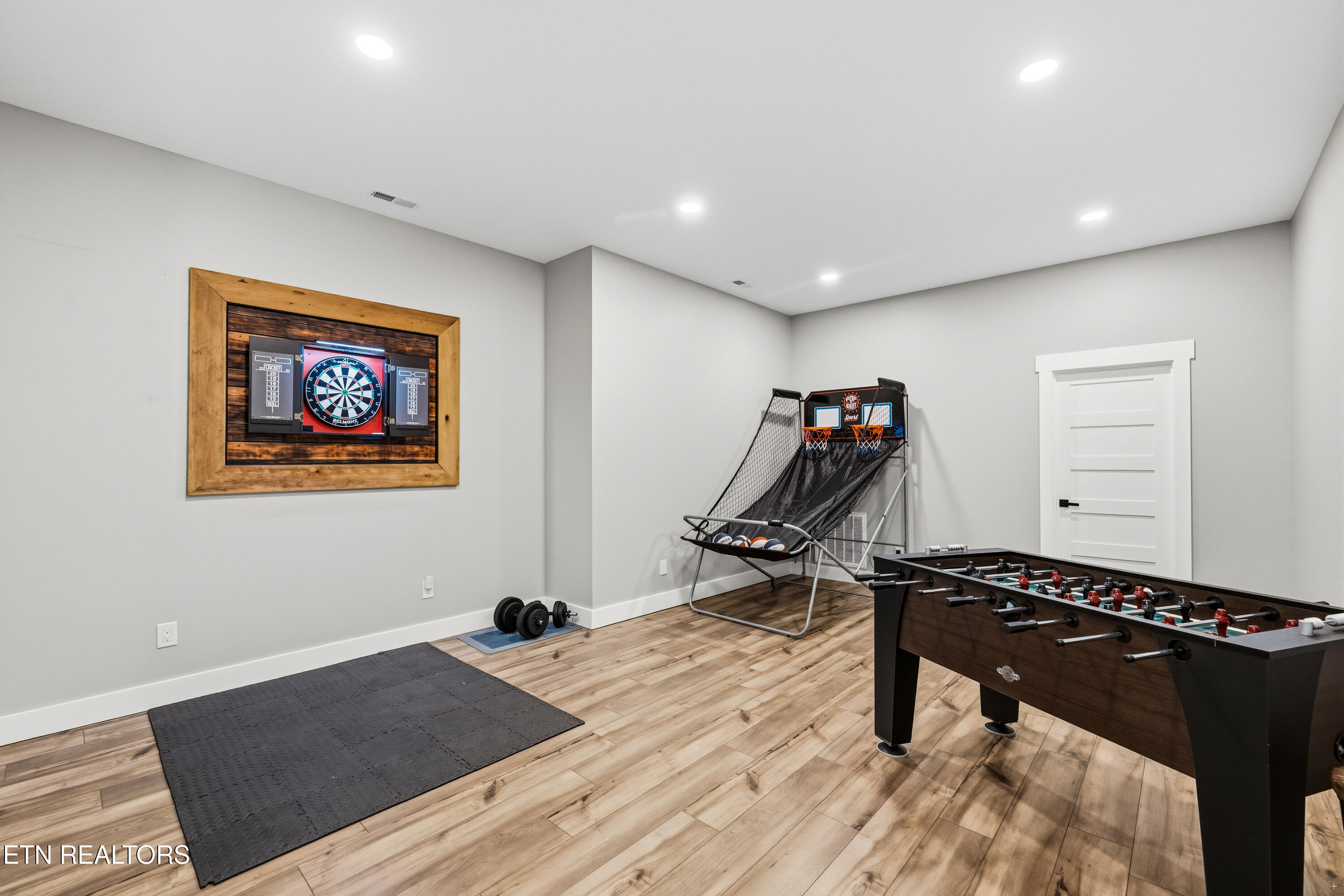 300 Black Fox Road Washburn TN 37888