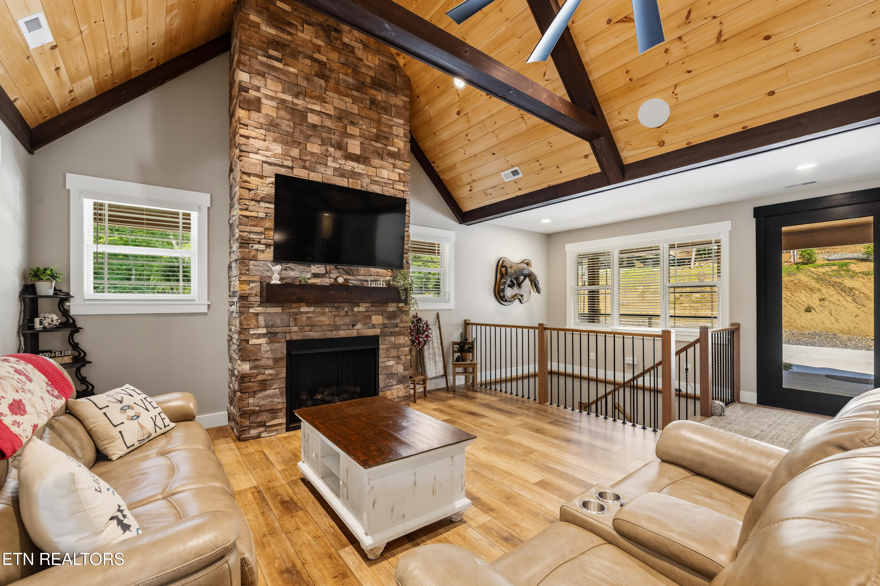 300 Black Fox Road Washburn TN 37888